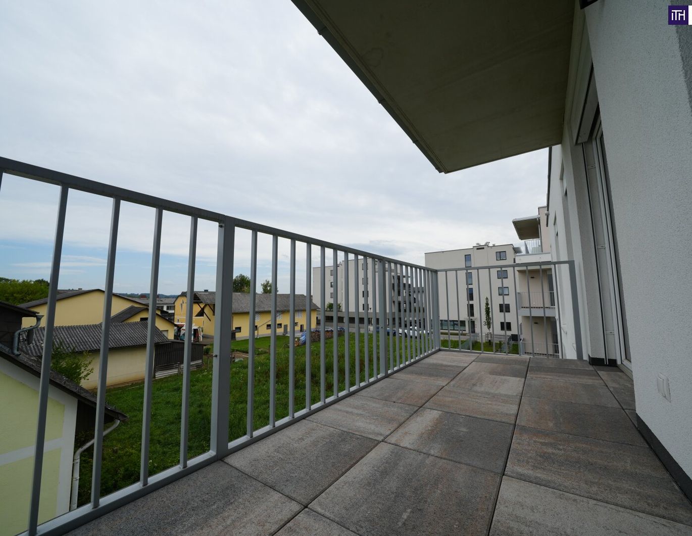 EXTRAKLASSE! ERSTBEZUG - LUXUS IN FELDKIRCHEN BEI GRAZ! Diese traumhafte Neubau-Wohnung mit Tiefgaragenplatz wartet auf Sie - JETZT BESICHTIGUNG VEREINBAREN!