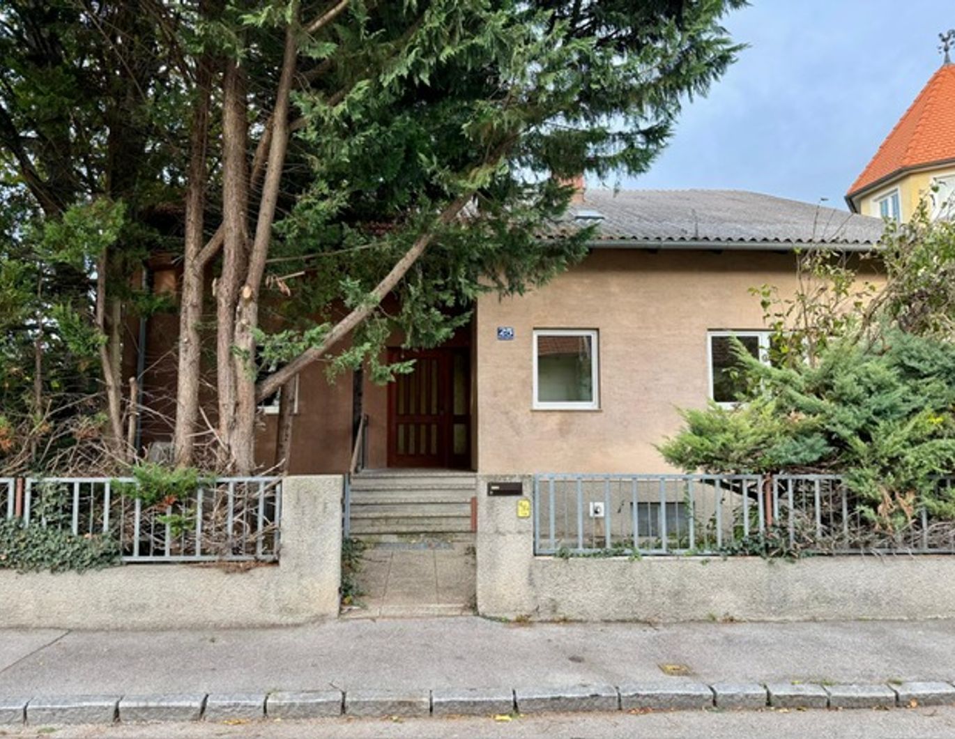 Privatverkauf: Einfamilienhaus Nähe City-FH WN + Landesklinikum