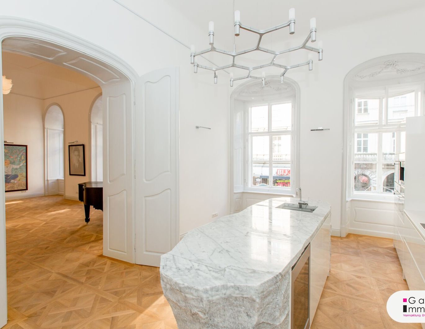 Rarität - Wunderschöne Beletage beim Rochusmarkt