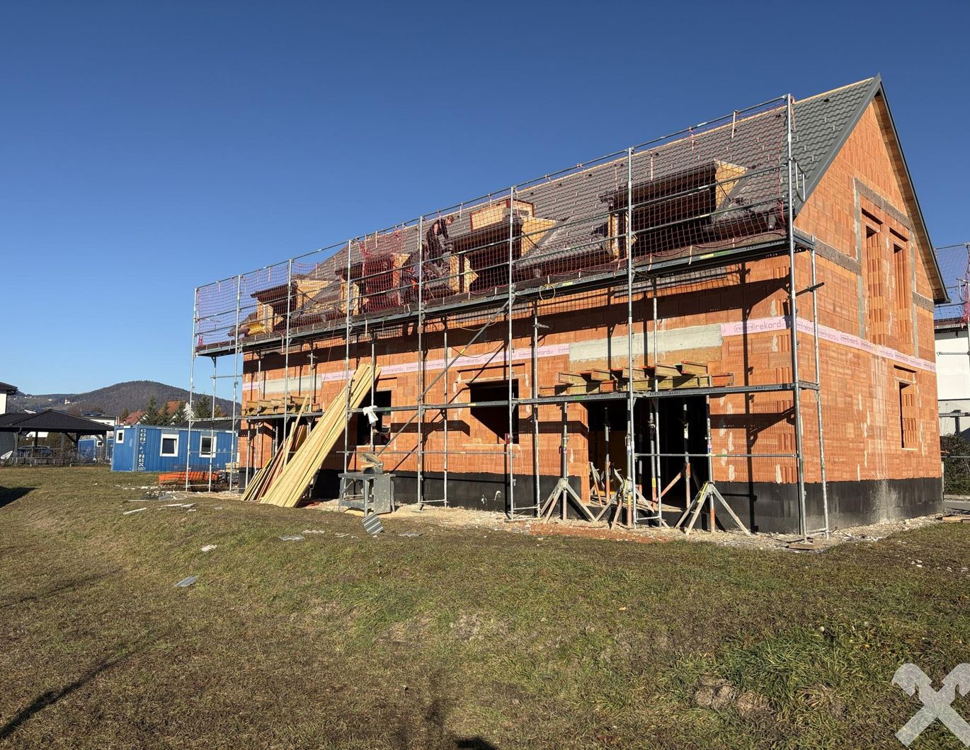 Neubau-Doppelhaushälfte in ruhiger und sonniger Lage von Pichling