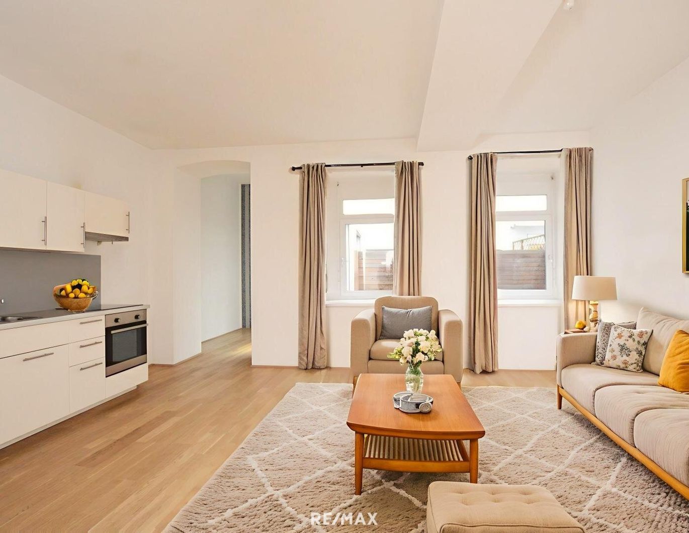 2-Zimmer-Stadtwohnung mit Wintergarten & Freifläche - zentral und ruhig gelegen