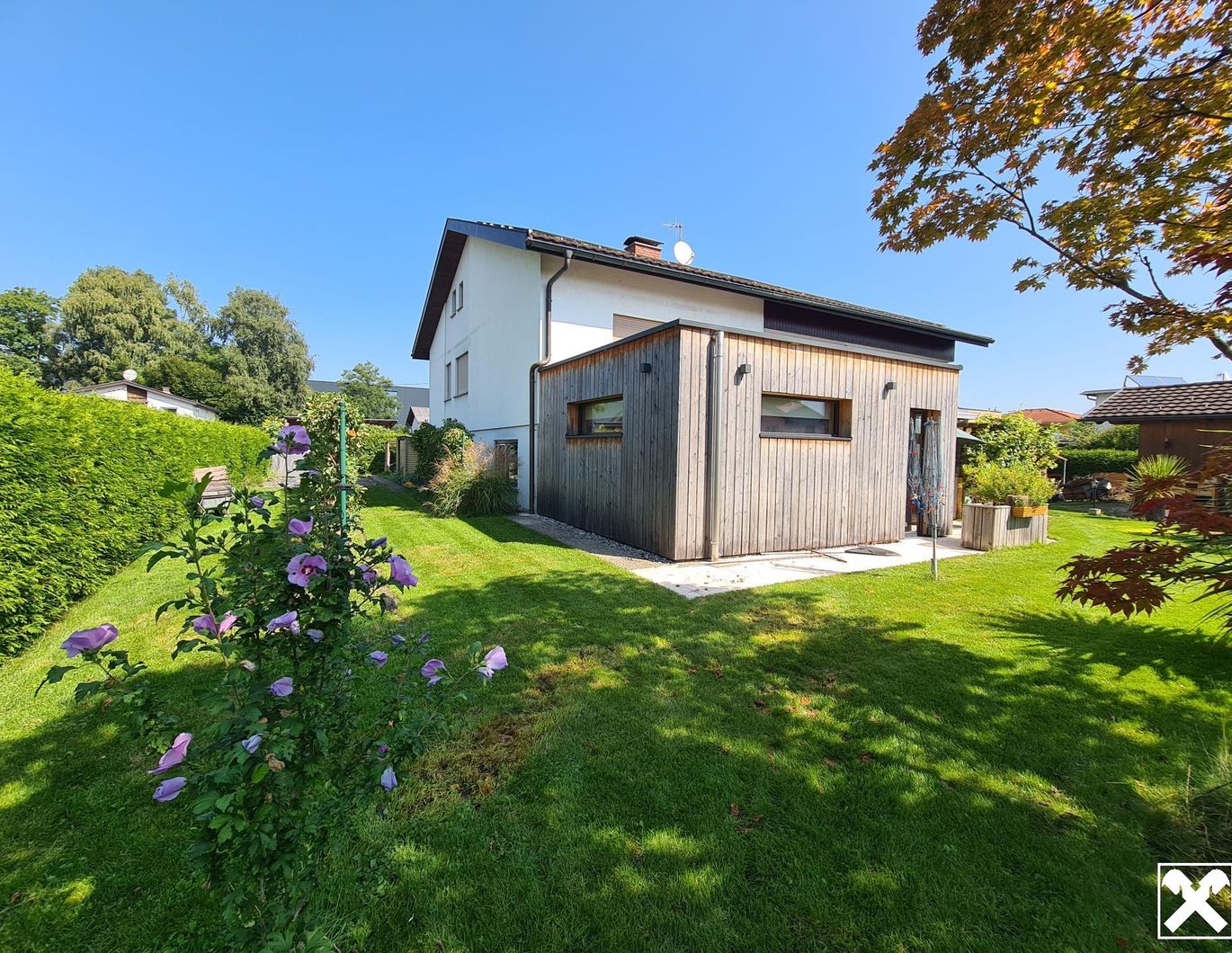 Seltene Gelegenheit - Zwei Wohneinheiten, ein Preis!