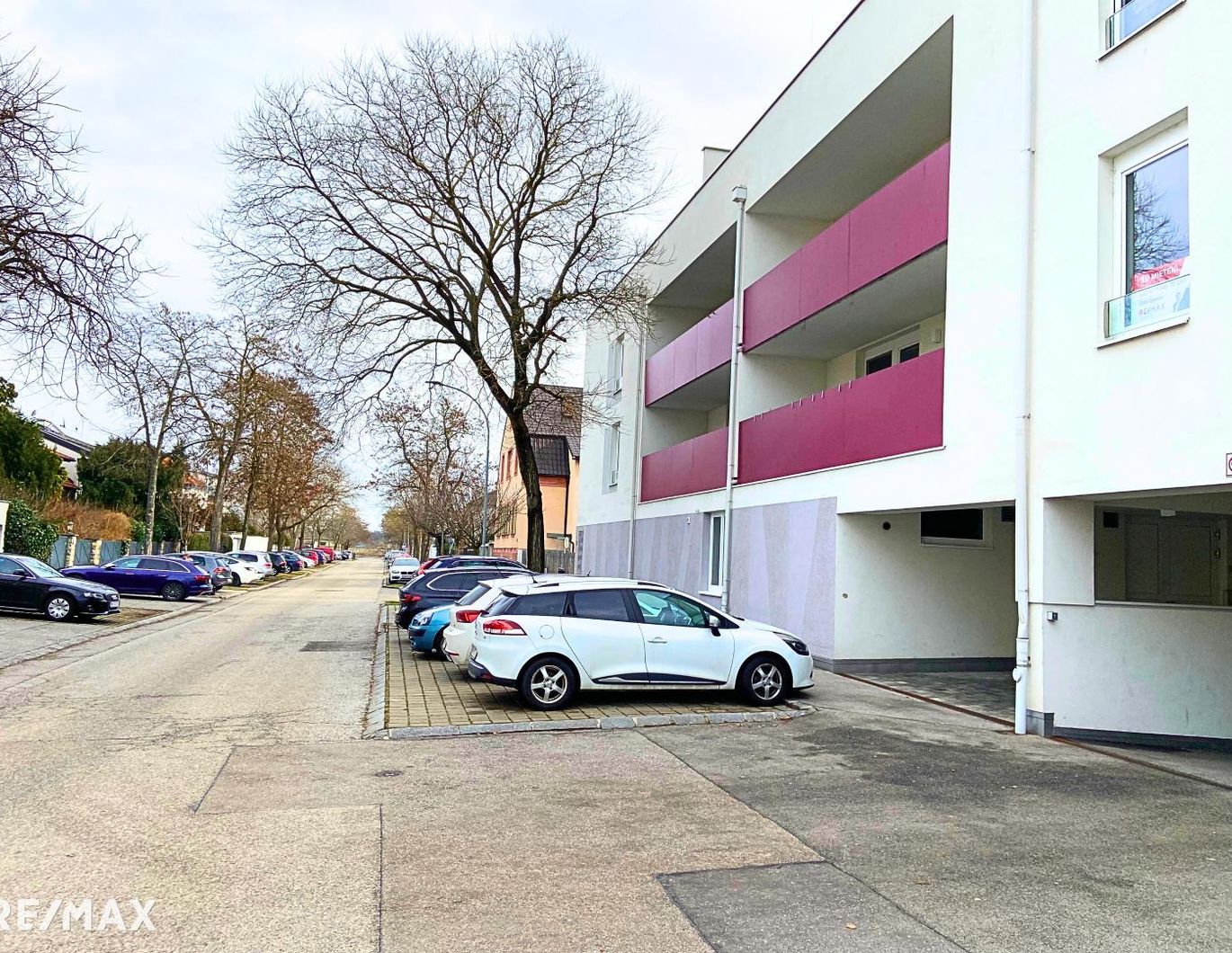 Helle 3-Zimmer-Genossenschaftswohnung mit Balkon und Tiefgarage!