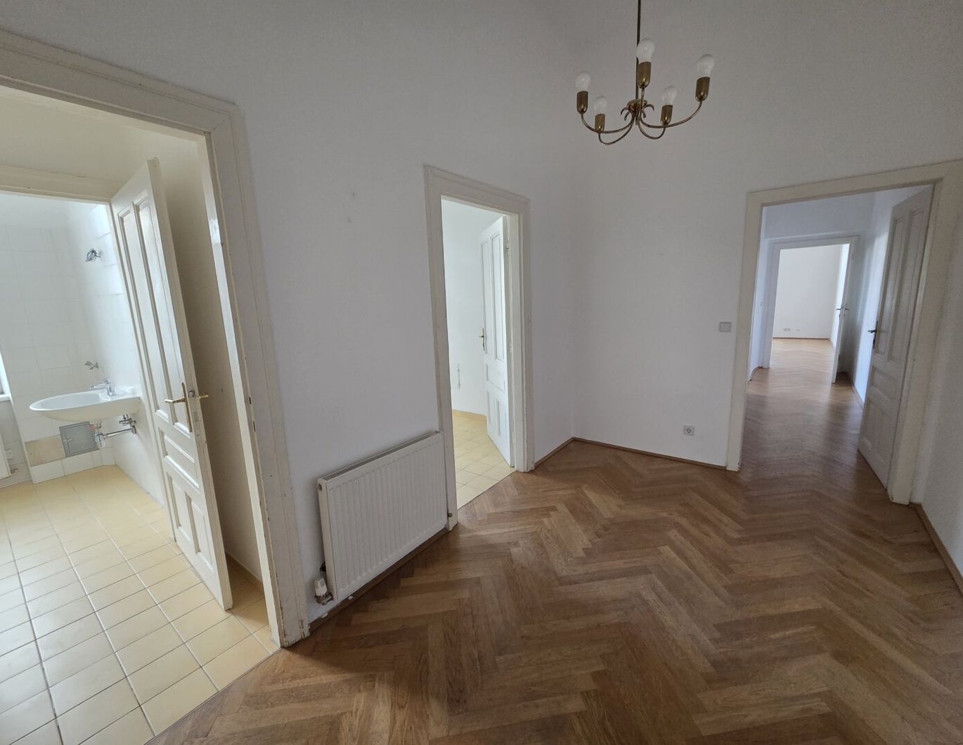 Charmante 2-Zimmer-Wohnung nächst Rudolfinerhaus mit Potenzial!