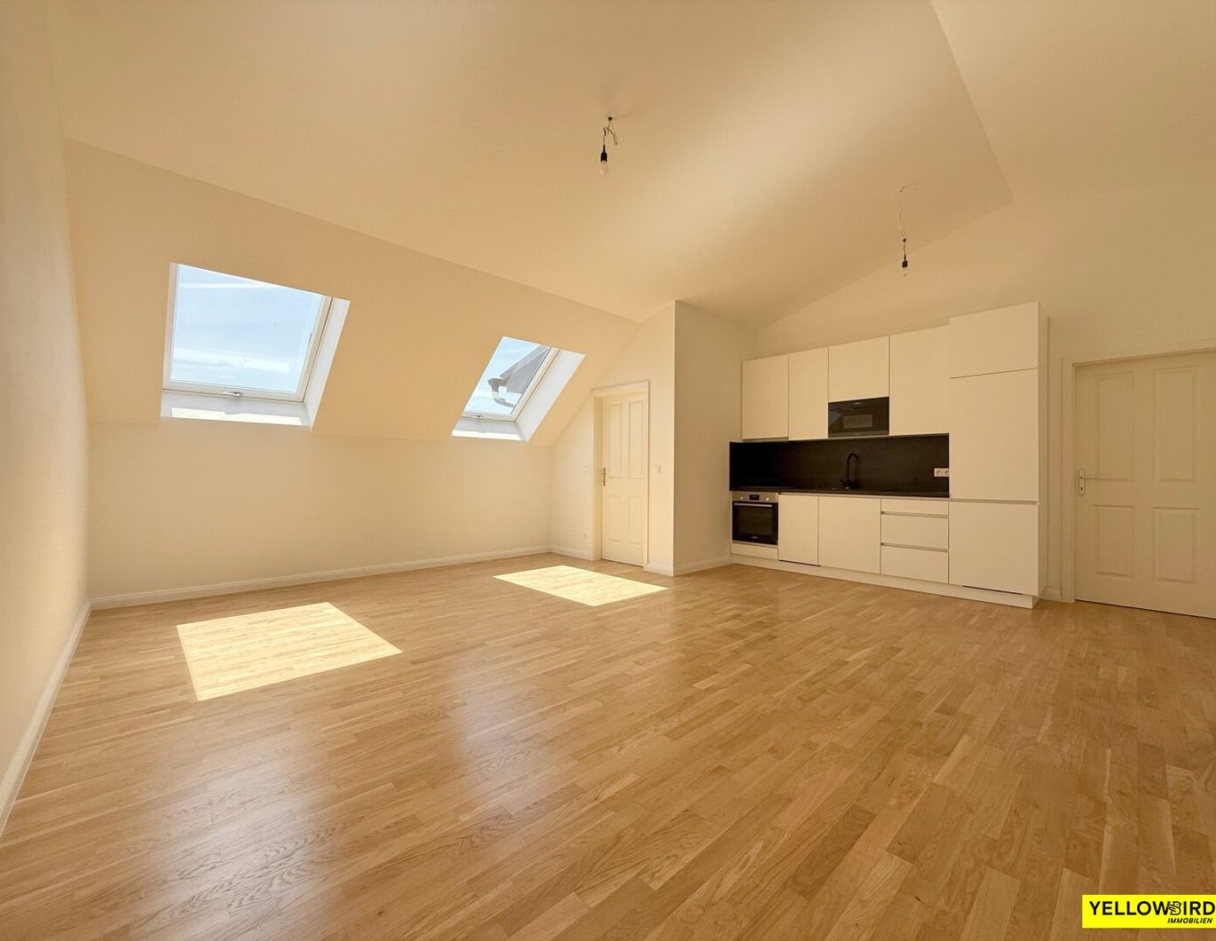 Erstbezug | Balkon | Fußbodenheizung | AC | Gute Raumaufteilung & Anbindung