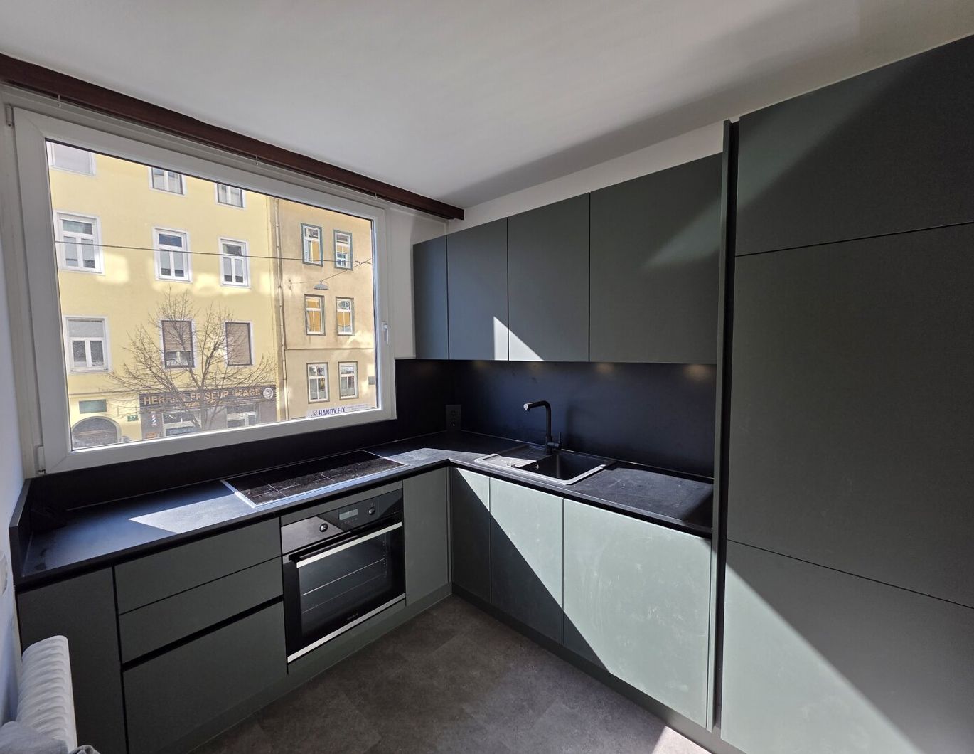 Wohnen im Zentrum von Graz - Uhrturmblick - nähe AVL, verfügbarer Tiefgaragenstellplatz