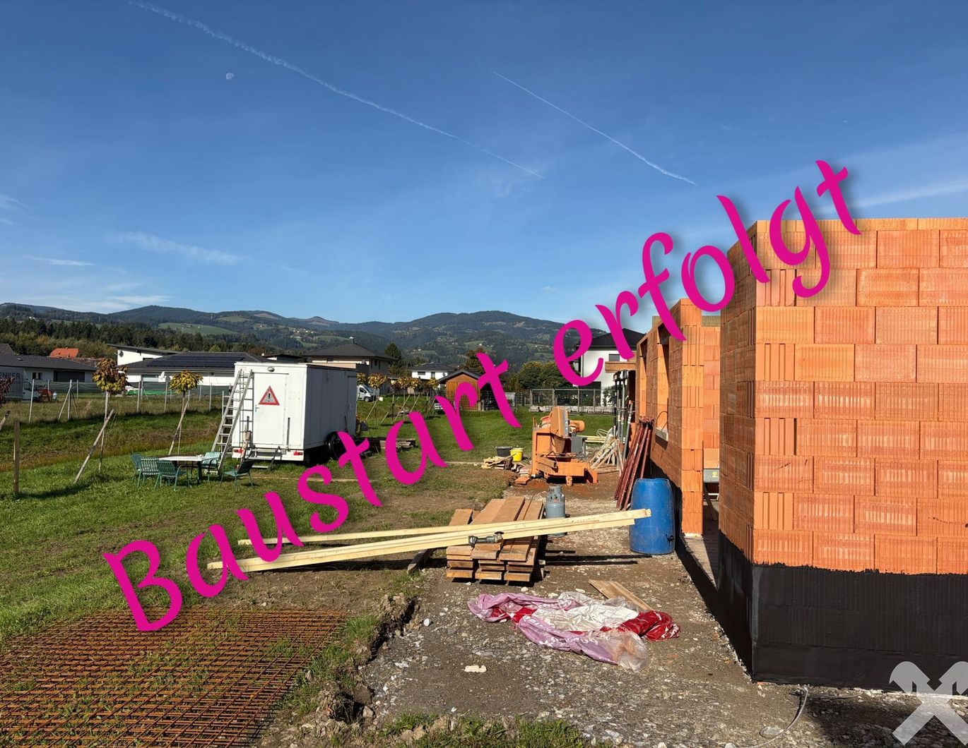 Neubau-Doppelhaushälfte in ruhiger und sonniger Lage von Pichling