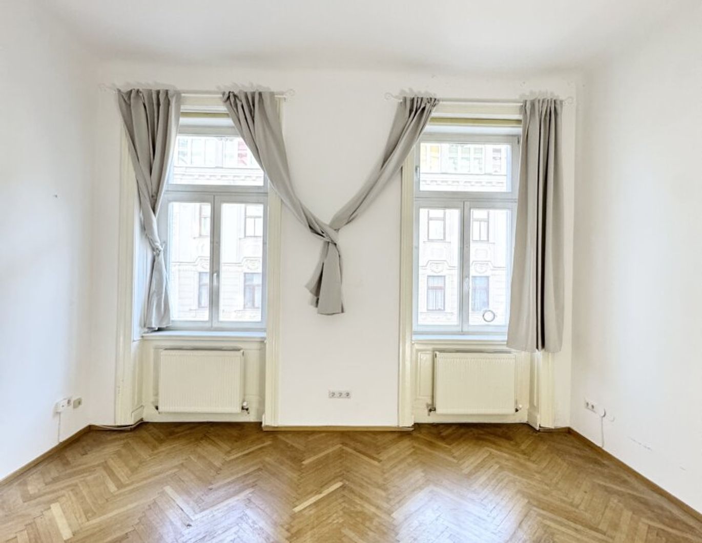Exquisite Altbauwohnung nahe Arenbergpark - Eleganz, Ruhe & urbaner Lifestyle