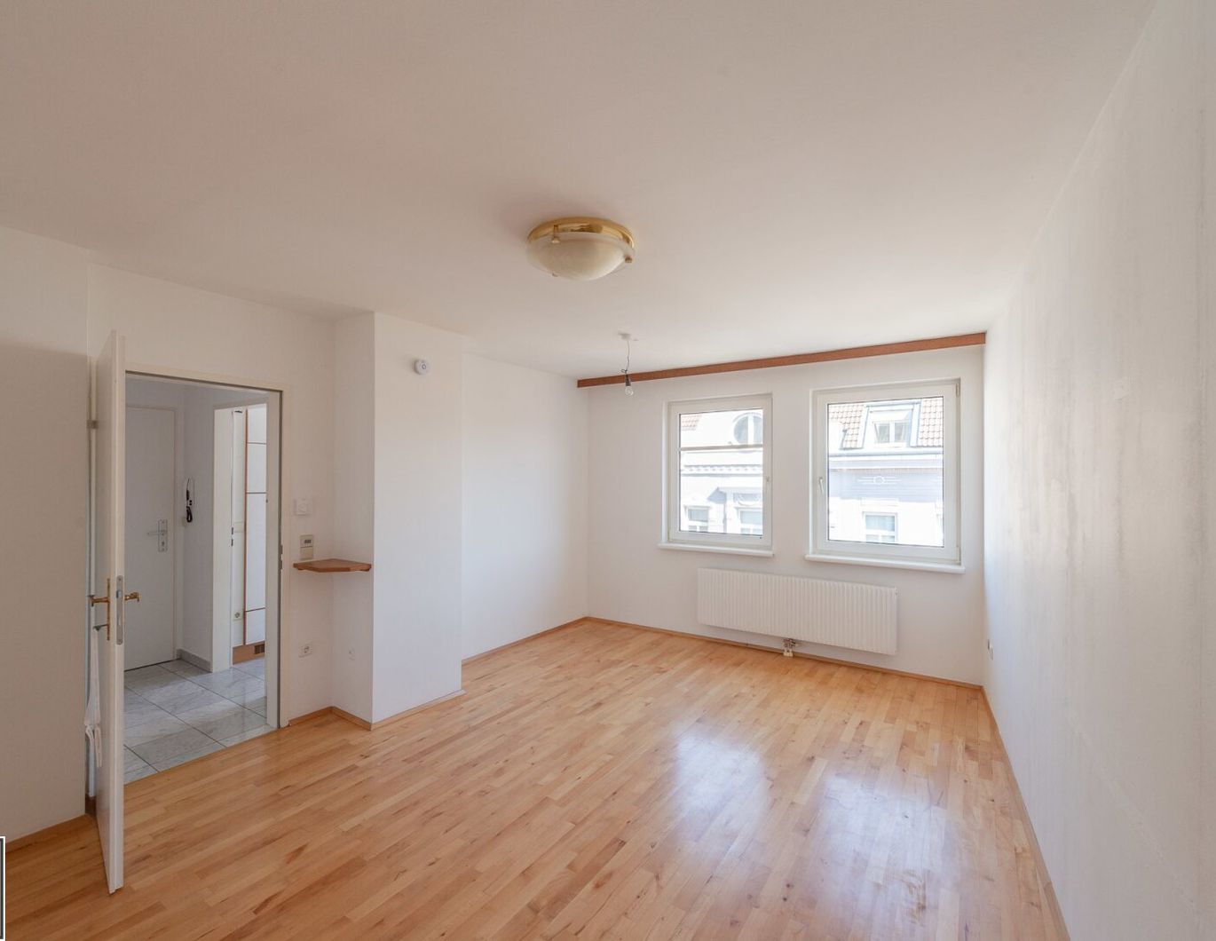 Wohntraum für Singles & Pärchen in Döbling: 2-Zimmer Wohnung im 4. Stock mit kleinem Balkon