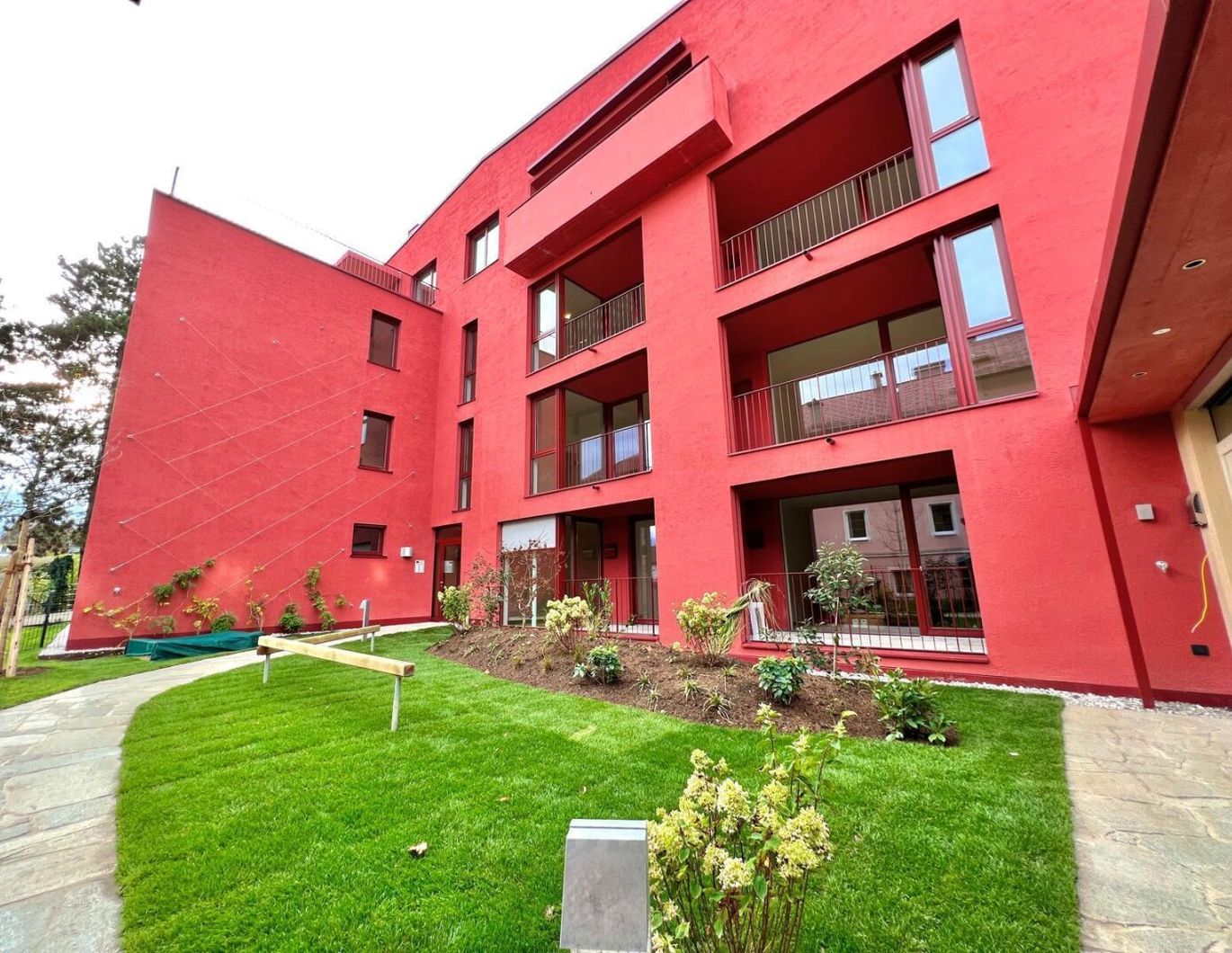 NEUBAU: 2-Zimmer-Luxuswohnung mit Loggia in Toplage