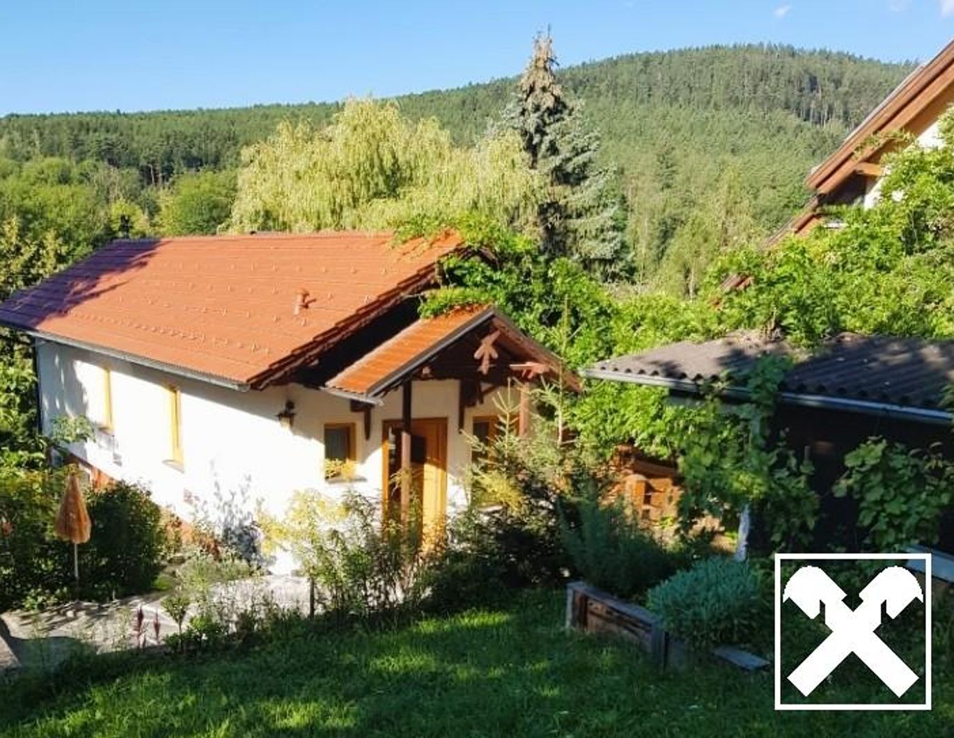 Für Ruhesuchende der richtige Ort zum Leben! Bauland + Wald