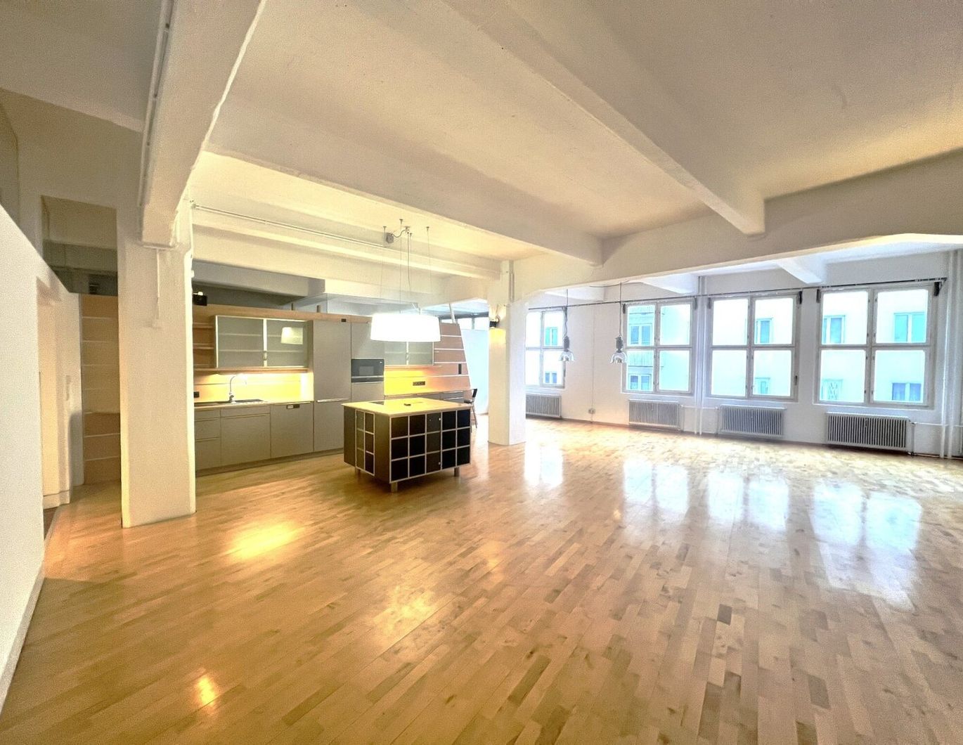 Coole Loftwohnung mit Büroeignung inkl. oasenartigem Dach mitten im 3. Bezirk - Baumgasse (!)