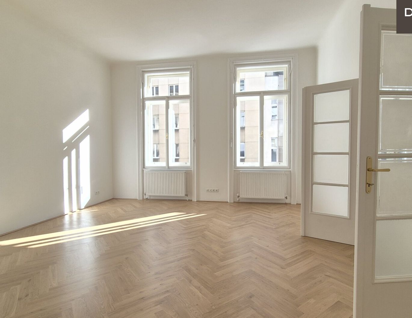 | TOP LAGE | ERSTBEZUG NACH SANIERUNG | 2. OG |