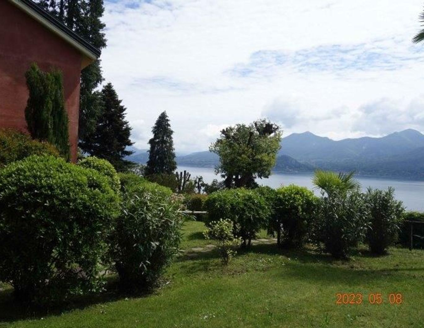 Ferienhaus mit 2 Wohnungen am Lago Maggiore mit Bootsanlegeplatz 28823 Ghiffa Italien