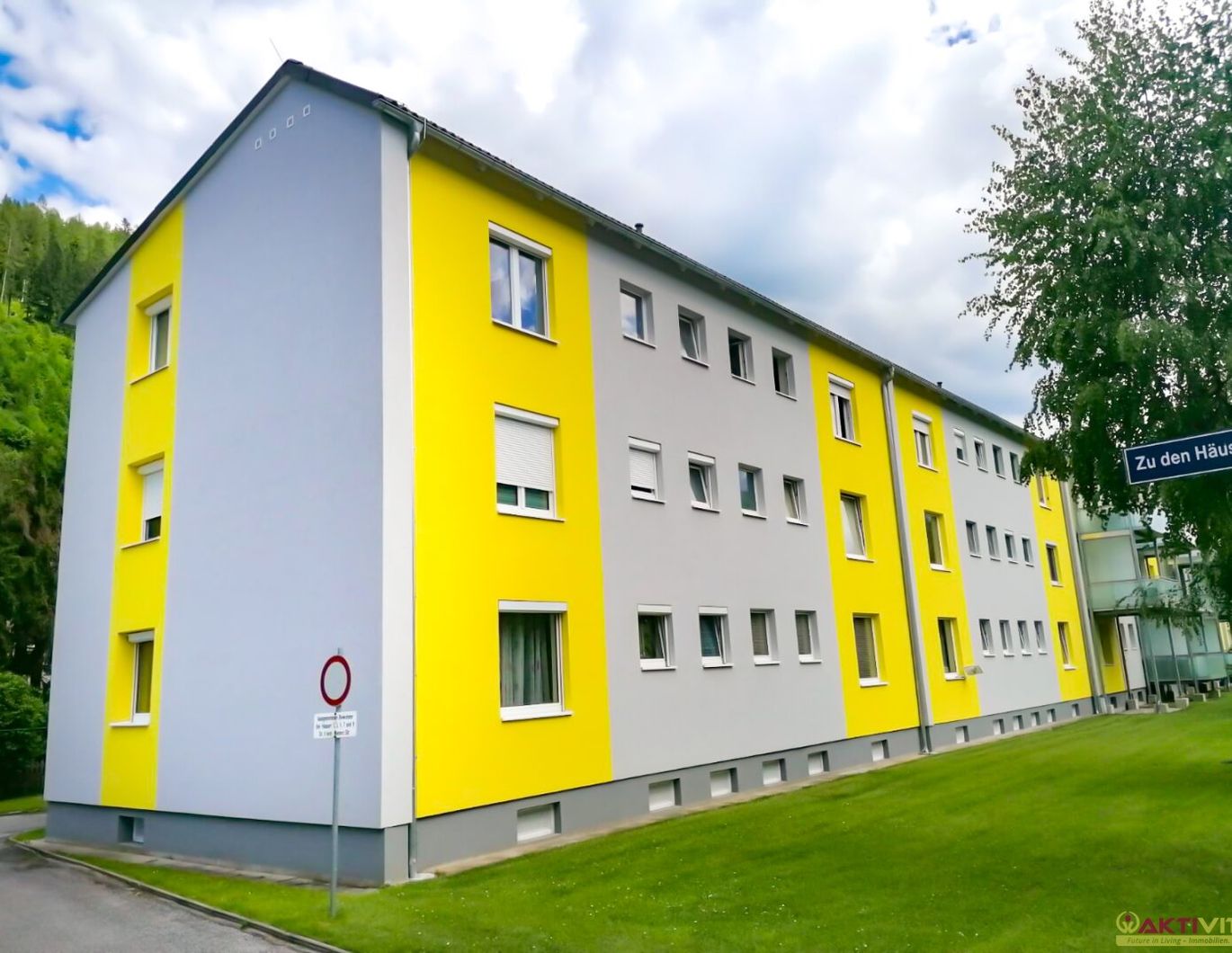 Gepflegte 3-Zimmer-Wohnung in ruhiger Lage mit Garage und großem Keller.