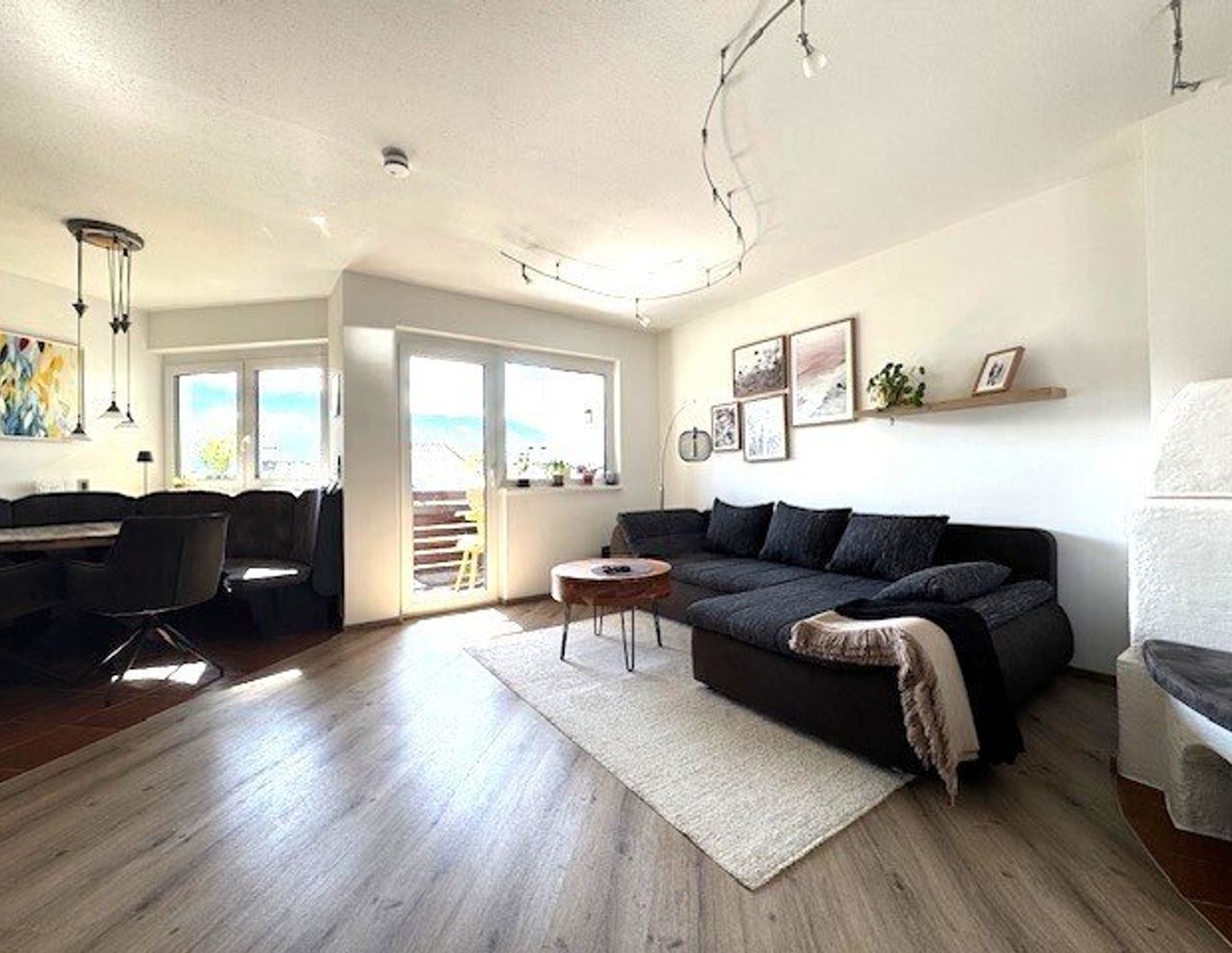 Familientraum in Mils: 4 Zimmer, Balkon, Tiefgaragenplatz - Ihr neues Zuhause!