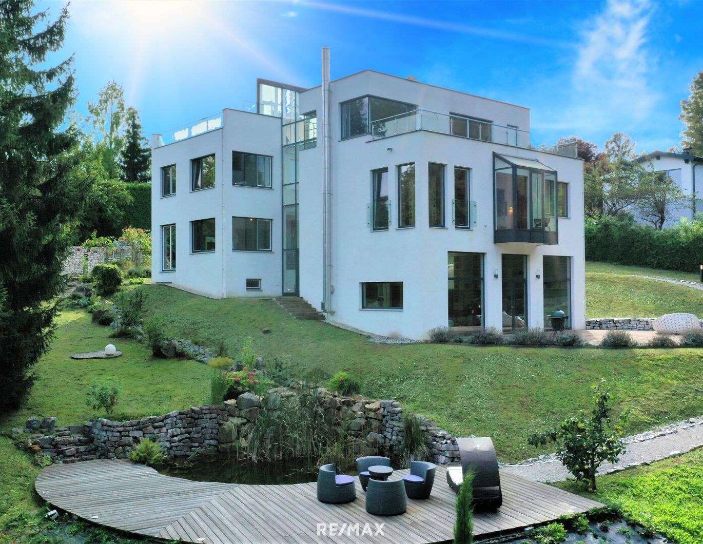 TRAUMHAFTES ARCHITEKTENHAUS in ruhiger Lage bei Eichgraben