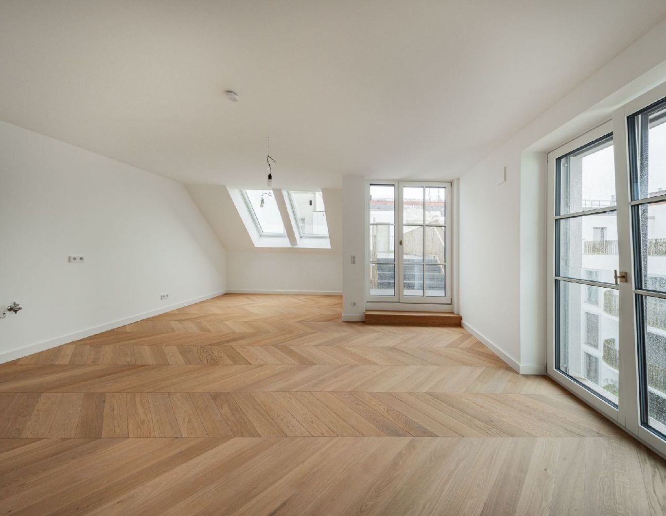 Exklusive 2-Zimmer-Wohnung mit großzügiger Terrasse in zentraler Lage