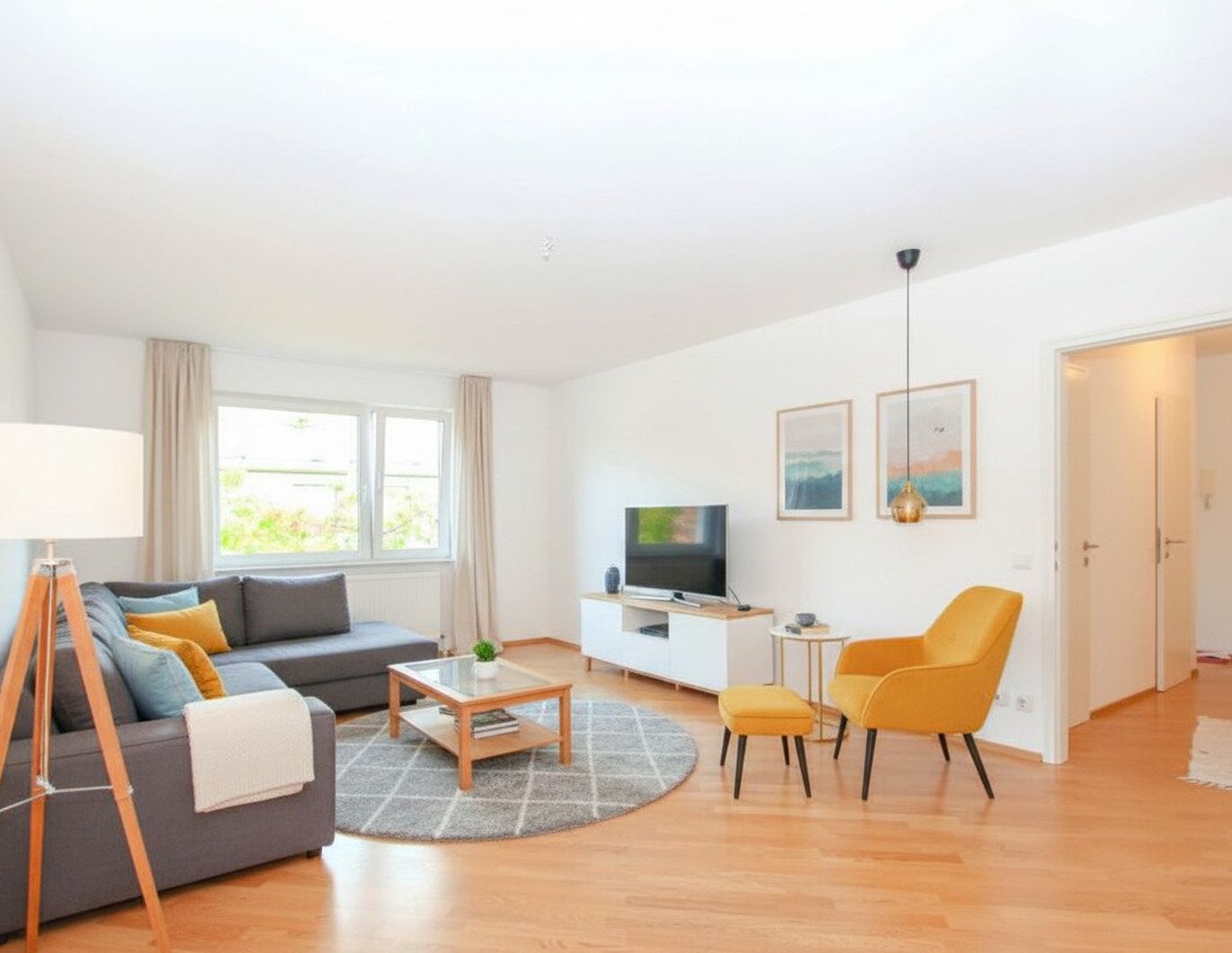ruhige Innenhoflage : Helle, moderne Neubau-Wohnung