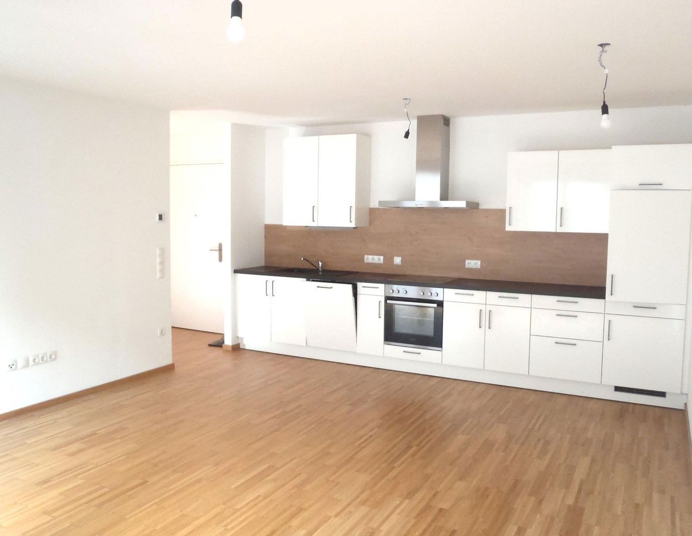 Alte Donau- Wohnen wo andere Urlaub machen- 2 Zimmer zentral begehbar mit guter Aufteilung
