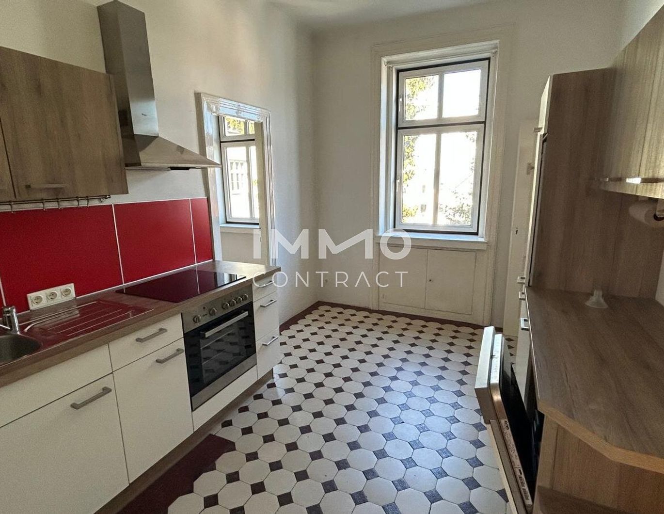 Altbauwohnung Nähe Landesregierung!