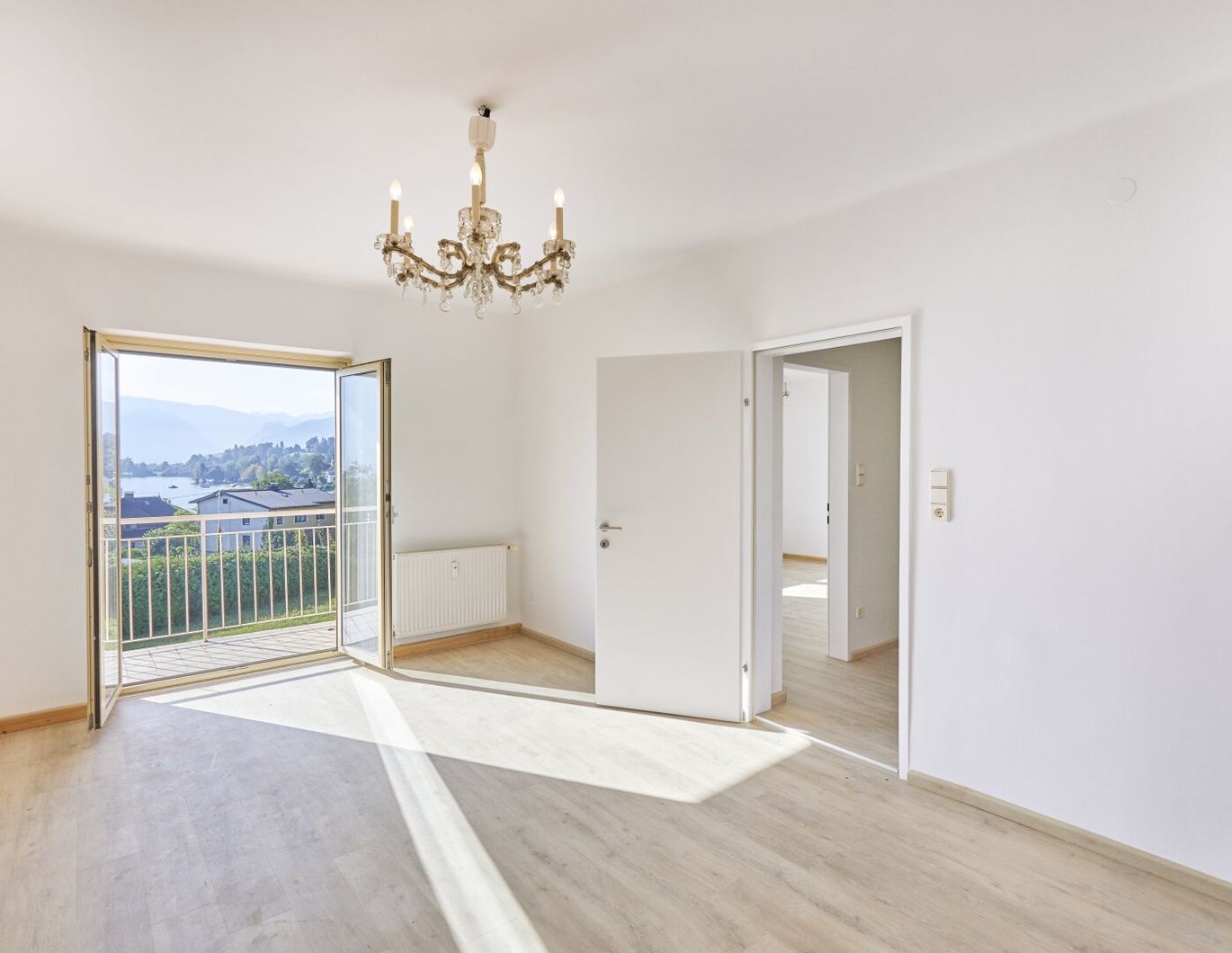 Aufwachen mit Seefeeling - Wohnen in bester Lage von Altmünster mit Traunsee vor der Tür