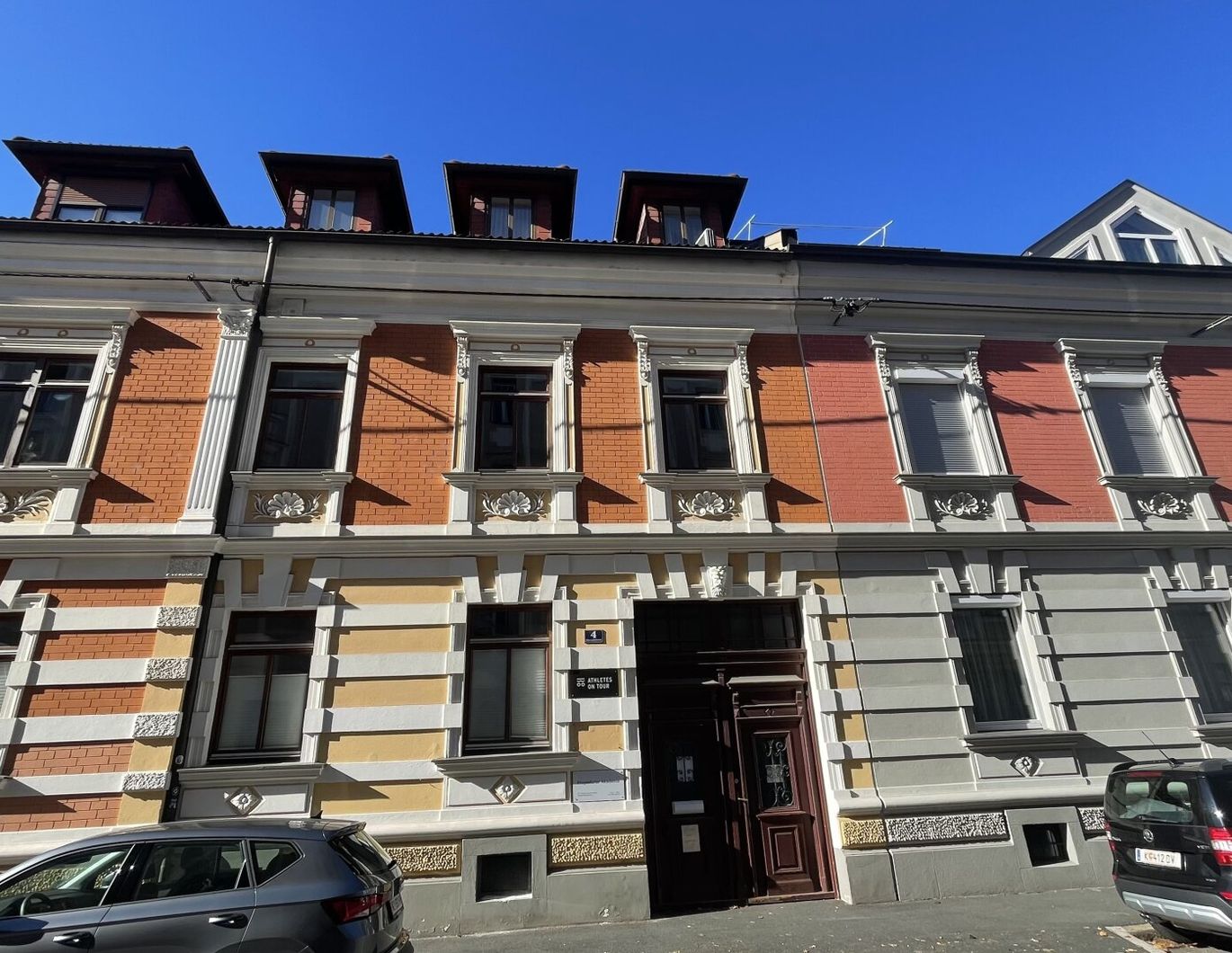 Sehr schöne, gut geschnittene 5- Zimmer Dachgeschoßwohnung in bester Lage - Kreuzbergl!!!