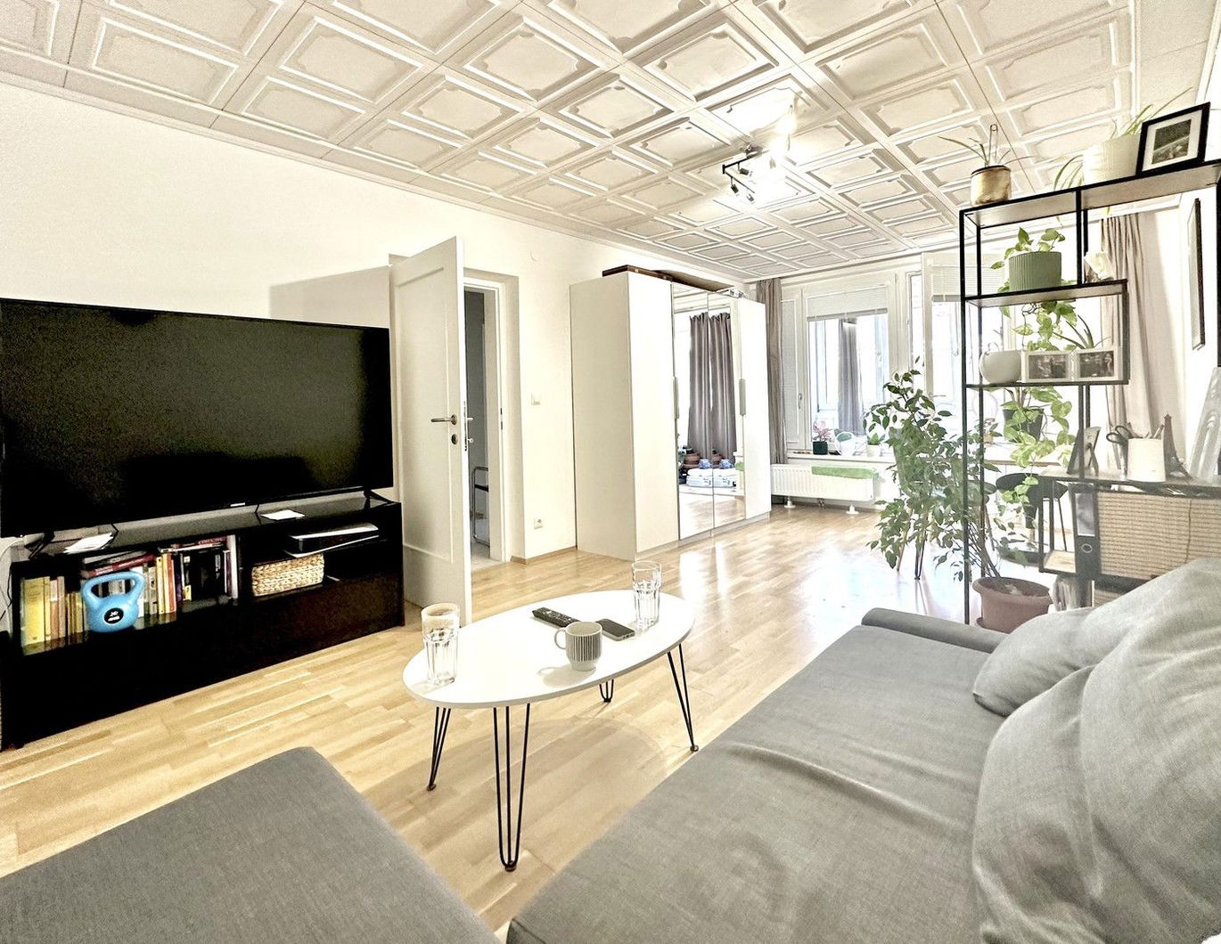 300m zur U-Bahn, möbliert, Loggia, modern, hell, provisionsfrei, privat