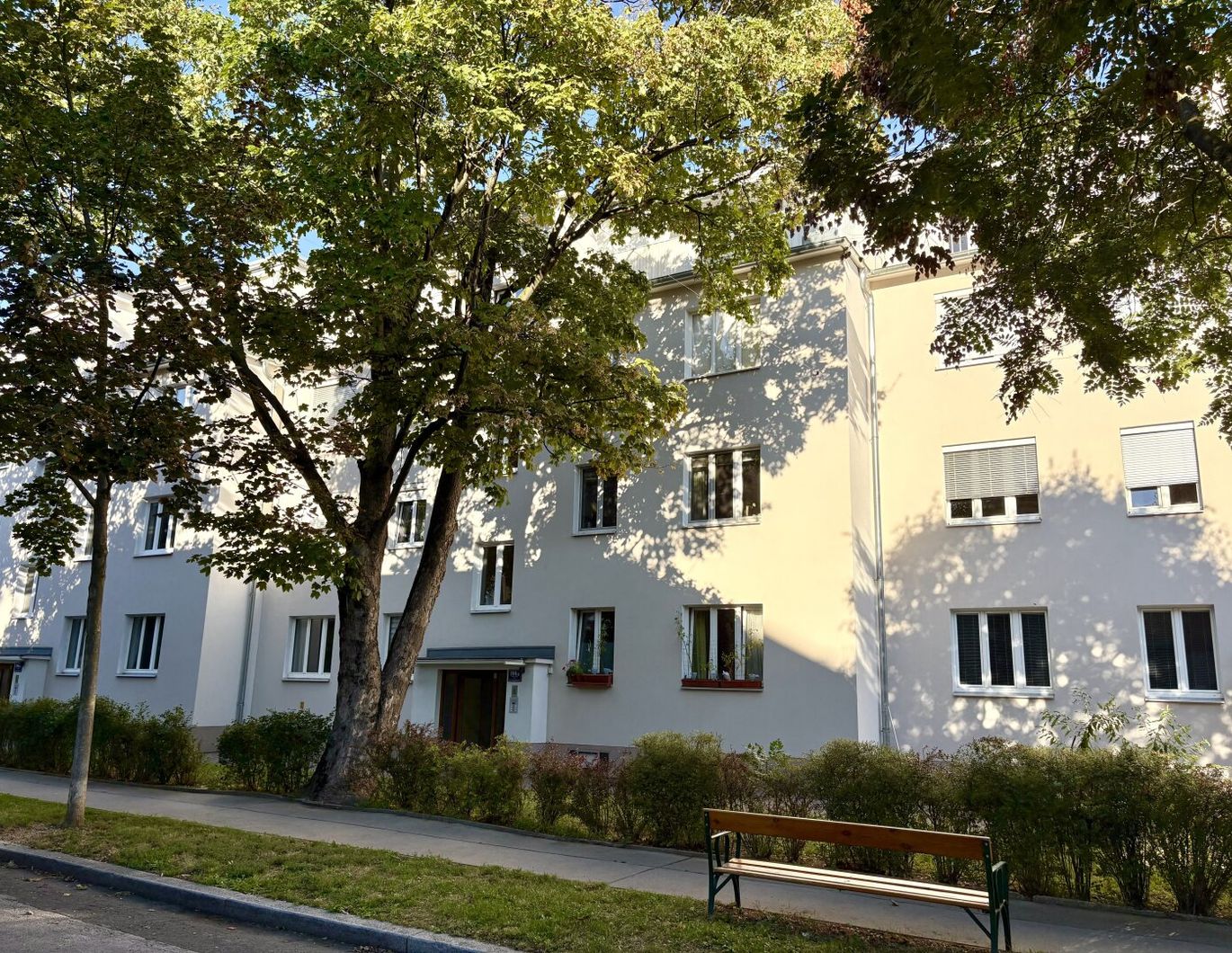 Charmante 2-Zimmer-Wohnung mit Klimaanlage