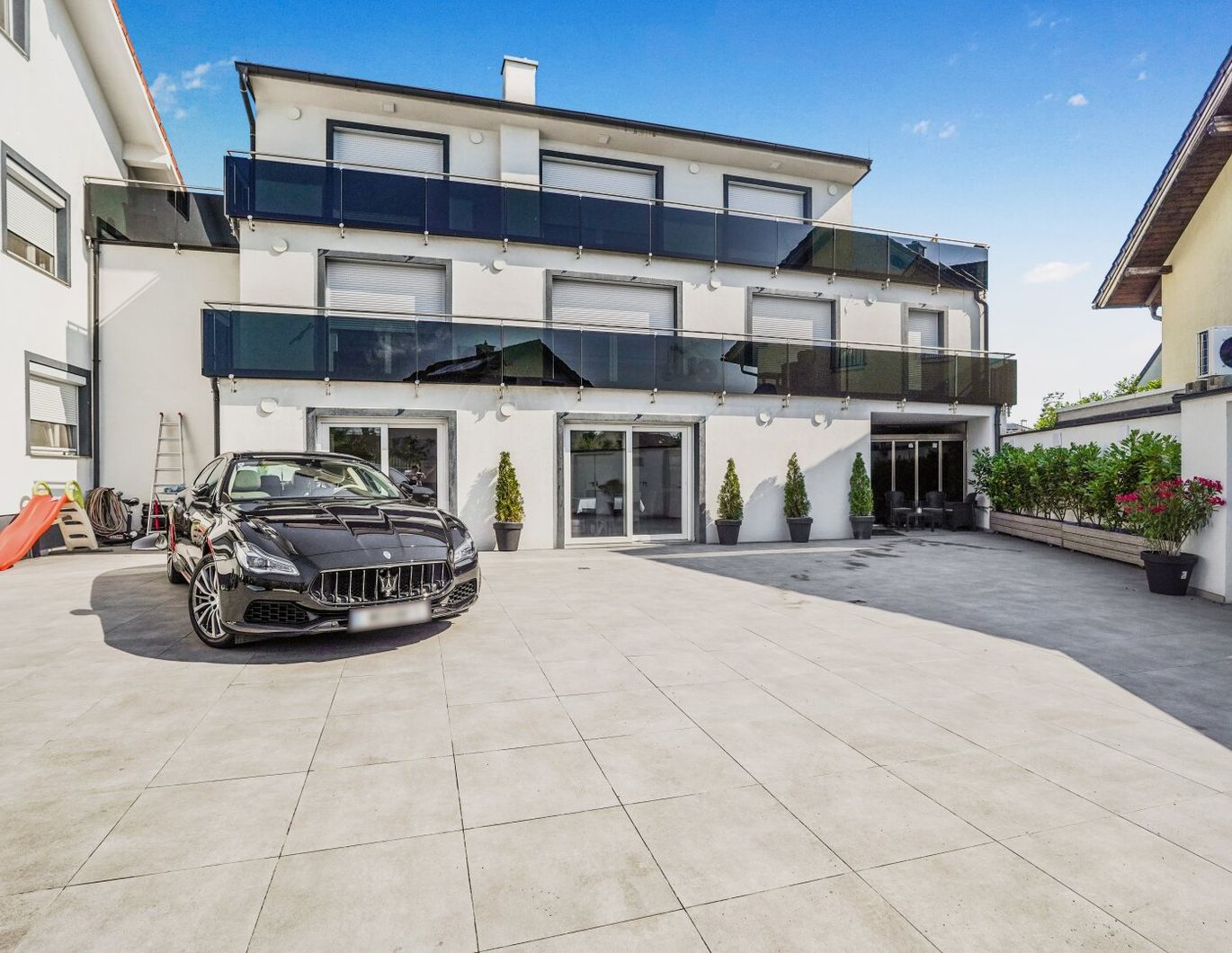 Stilvolles Terrassenhaus in Vösendorf - auch für Diplomaten, Expats & Kanzleien