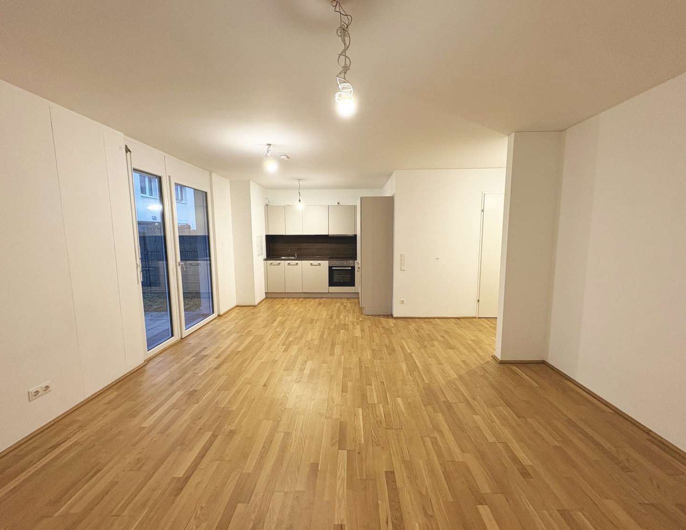 Q11 Leben in Simmering -  Schöne Gartenwohnung mit 2 Zimmern, Terrasse und Deckenkühlung!