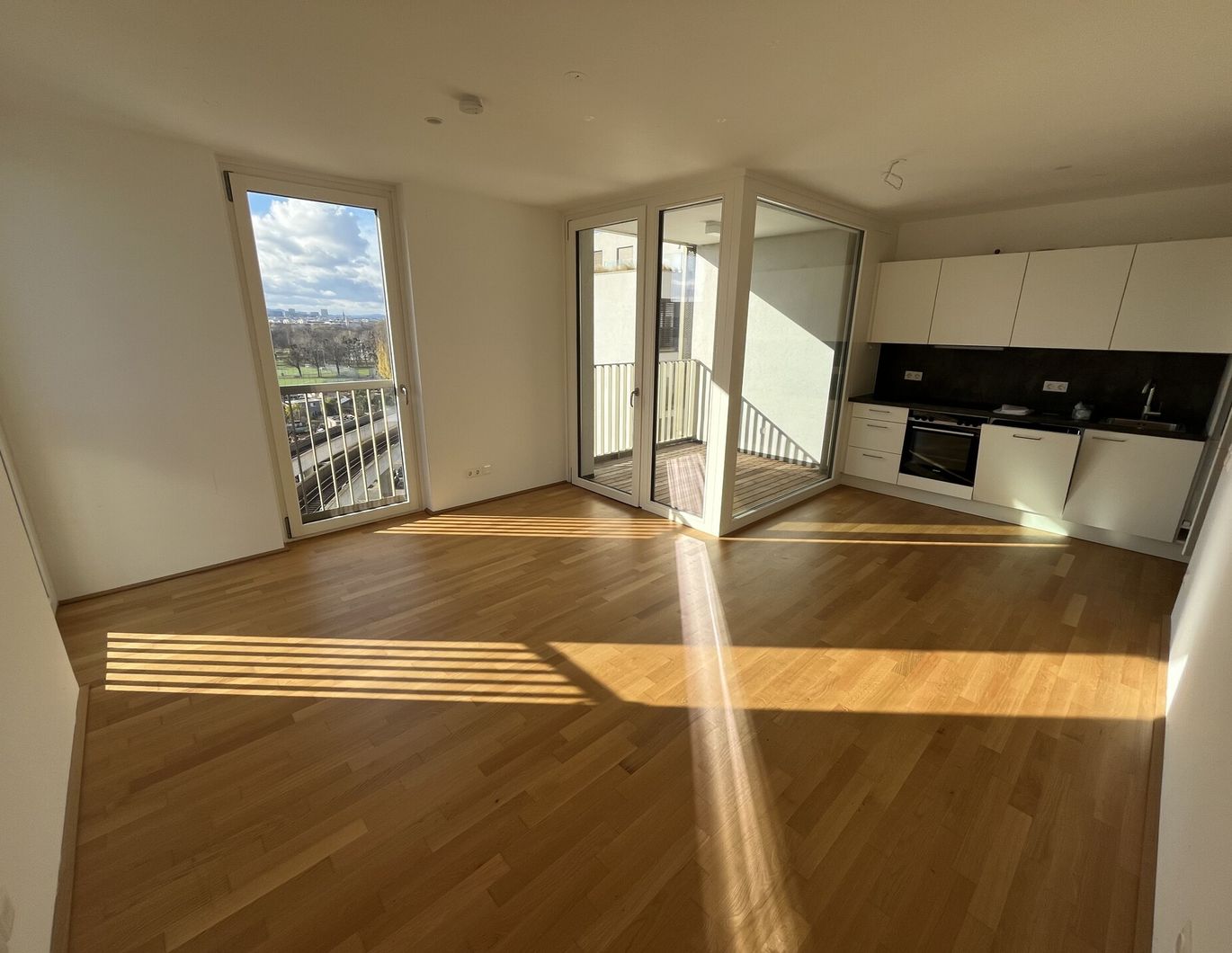 Donaumarina: Moderne 2 Zimmer-Wohnung mit Loggia samt Gym & Sauna zu mieten in 1020 Wien