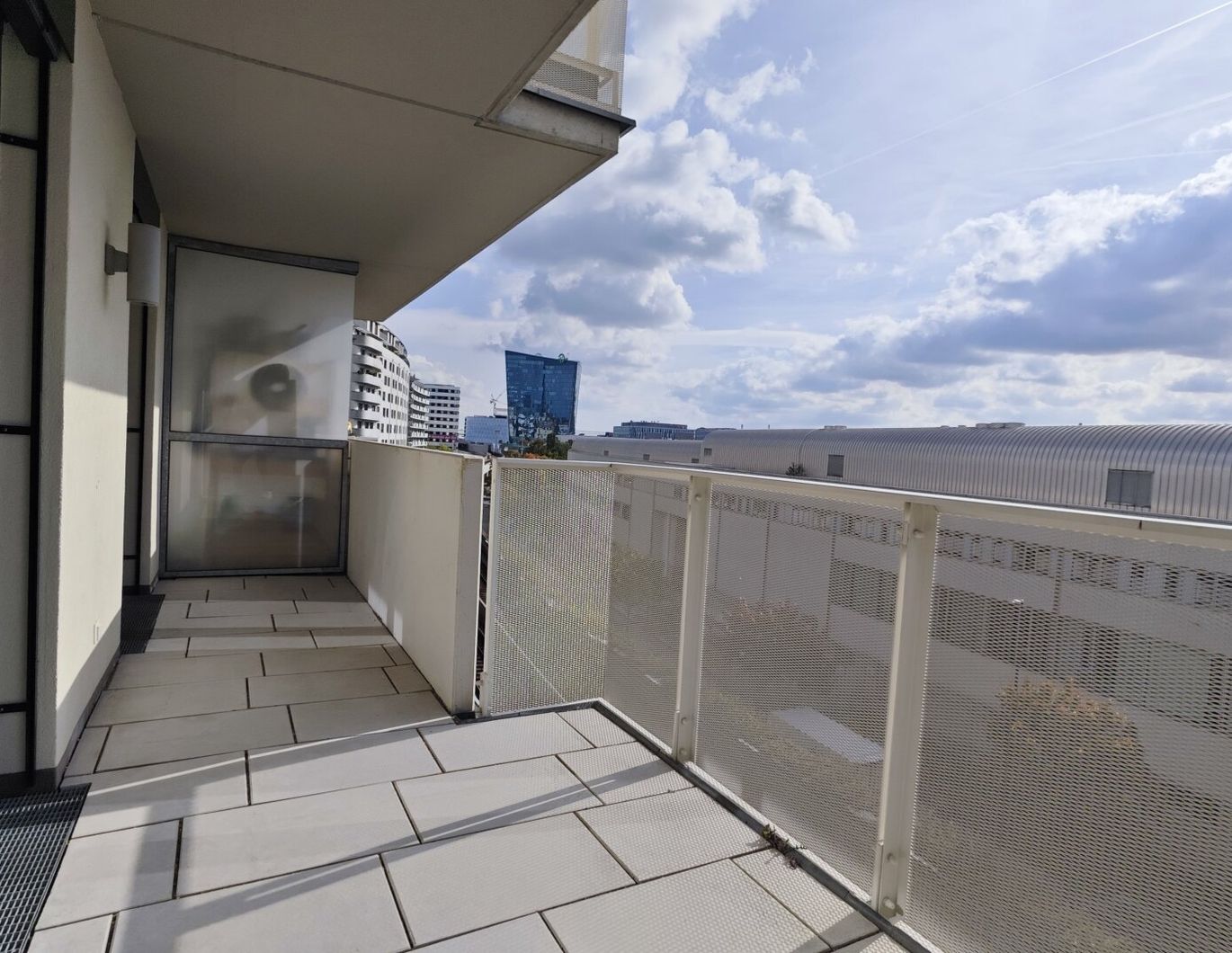 TOP gelegene 2 ZIMMER WOHNUNG MIT LOGGIA am grünen Prater