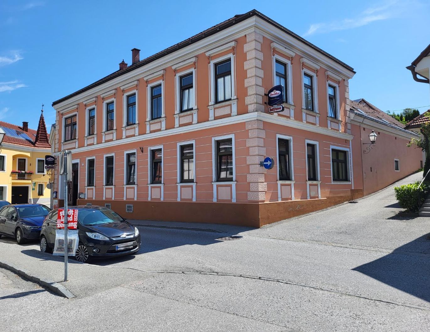 STADTHAUS - ANLAGEOBJEKT MIT GASTHAUS, BAR, WOHNUNG UND VIELEN MÖGLICHKEITEN