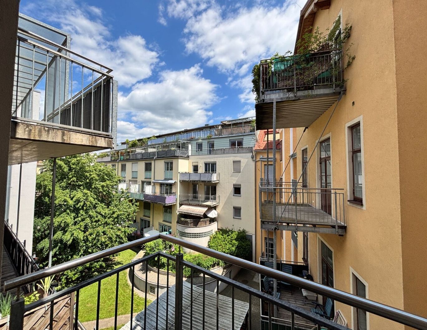 3-Zimmer-Citywohnung mit zwei Außenbereichen am Griesplatz