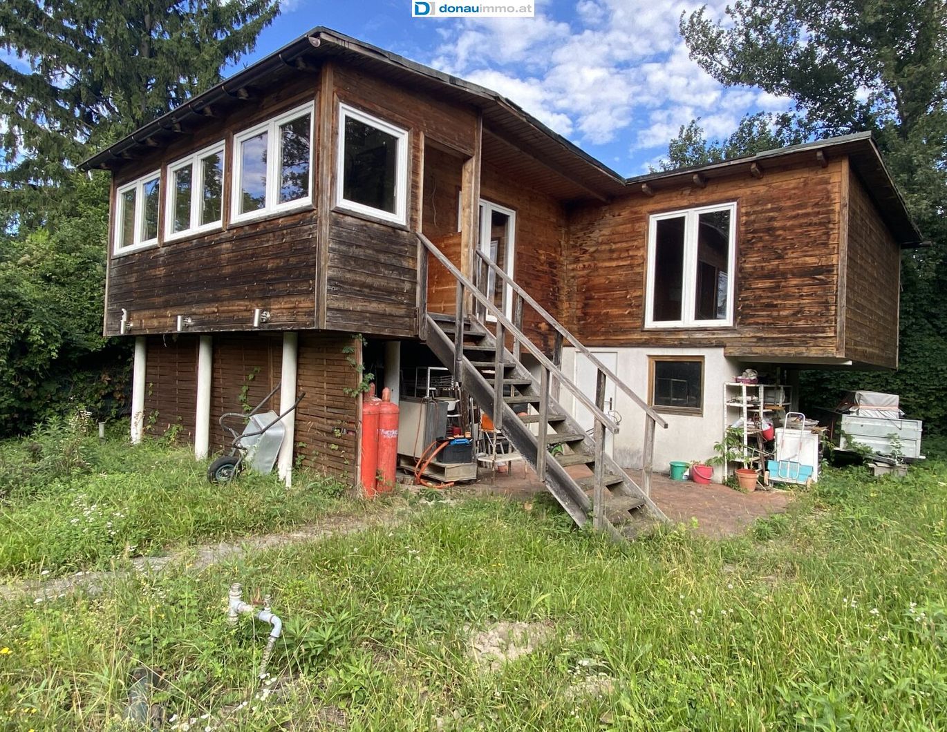 Stelzenhaus in ruhiger Wohnsiedlung und herrlicher Natur
