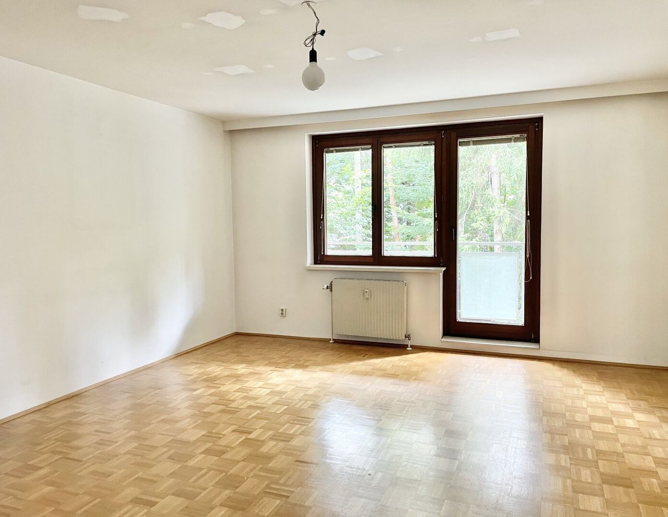 PROVISIONSFREI VOM EIGENTÜMER! GROSSZÜGIGE 4-ZIMMER-WOHNUNG MIT LOGGIA IN ATZGERSDORF!