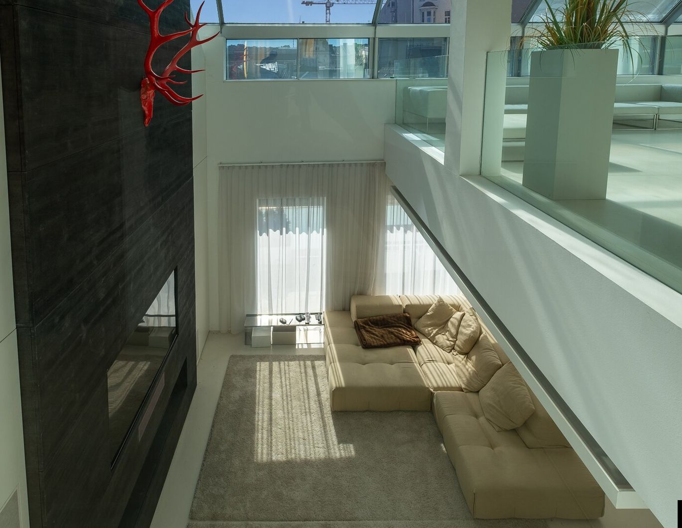 LINZ Innenstadt: Urbaner Luxus - Penthouse mit Dachpool und Rundumblick