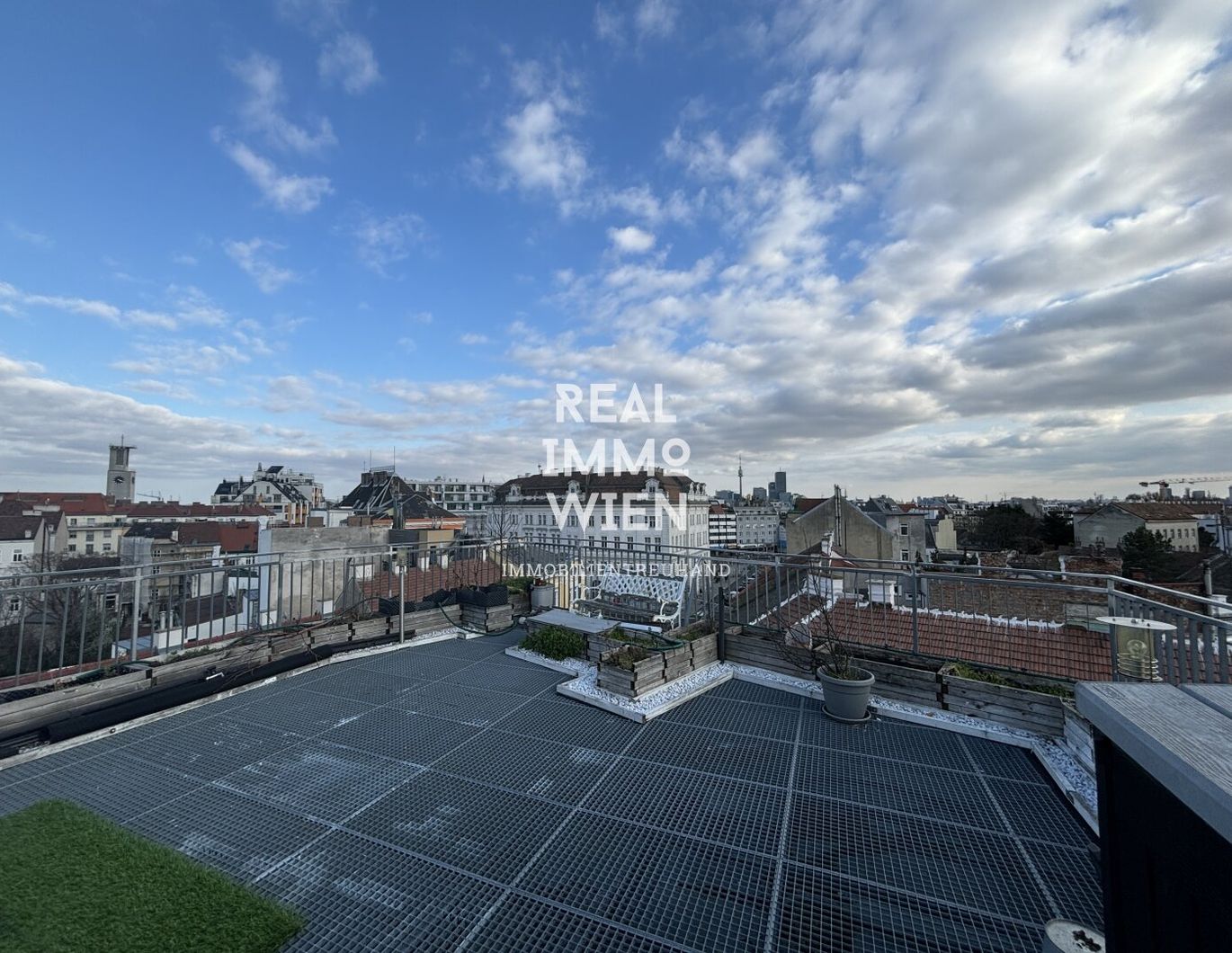 Traumhafte Dachgeschosswohnung in 1210 Wien - Exklusive Terrasse mit Panoramablick!