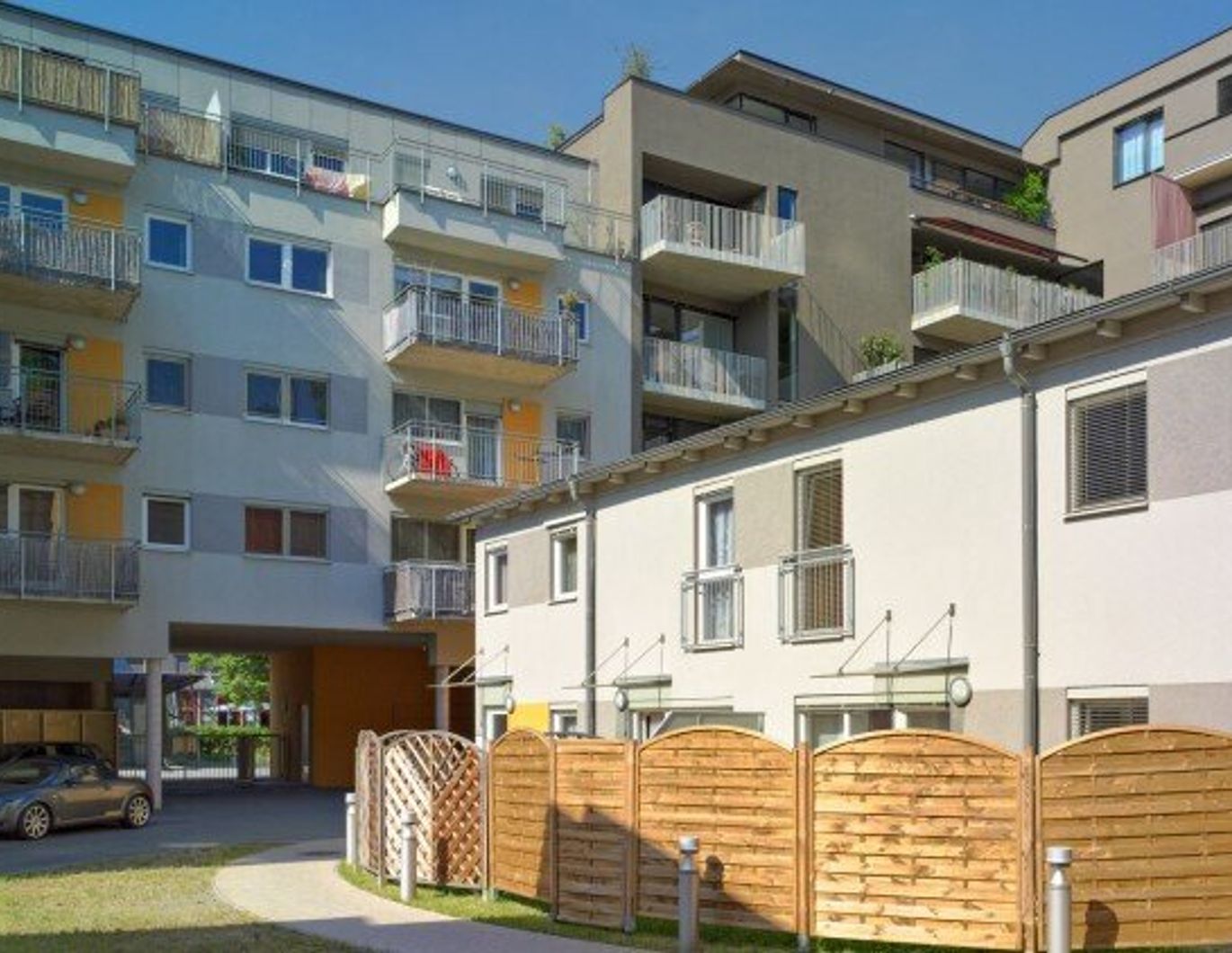 Annenstraße 14/5 - großzügige 2-Zimmer Wohnung mit Balkon Nähe Orpheum