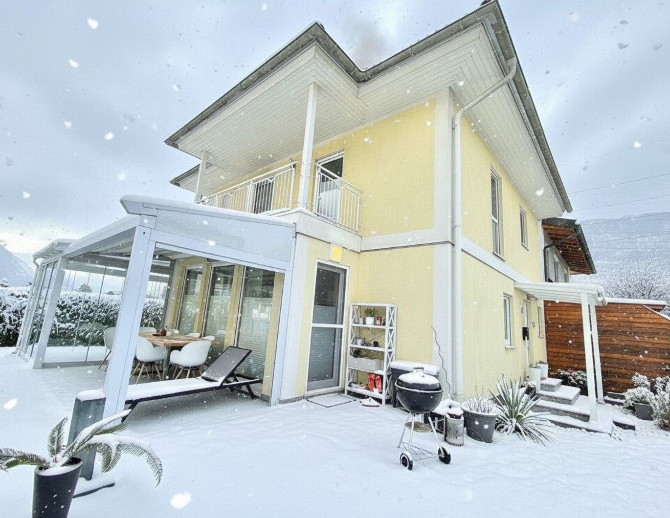 Gepflegtes modernes Wohlfühlhaus mit niedrigen Energiekosten