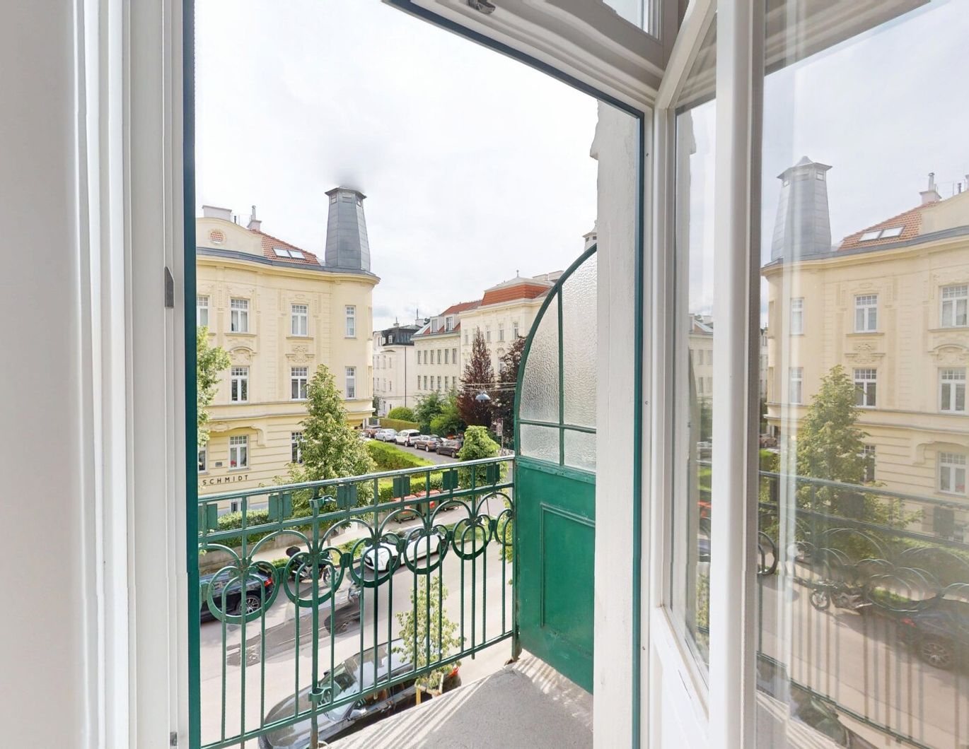 Sanierte Balkonwohnung I Altbau I Sievering - A\\