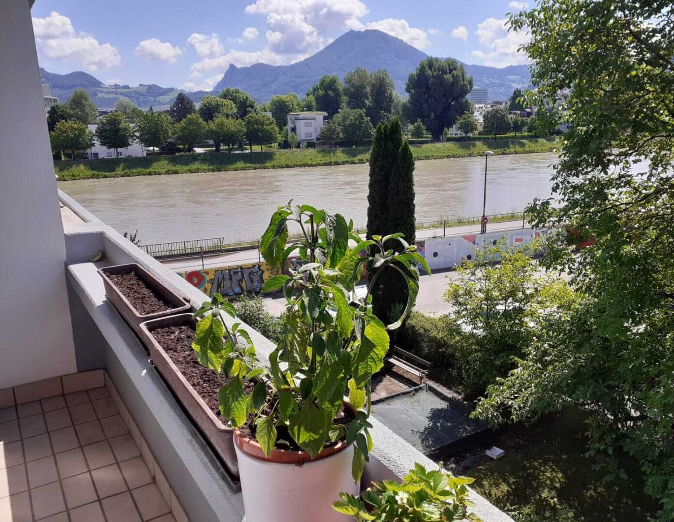 Charmante 3-Zimmer-Wohnung mit Balkon im Herzen von Salzburg!