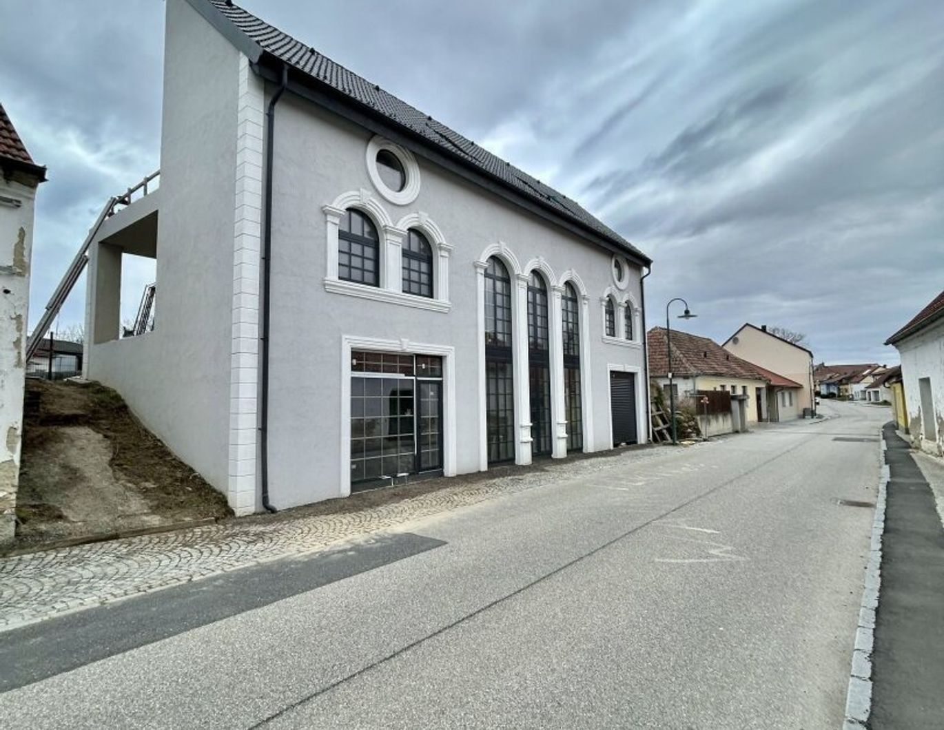 LUXUSVILLA ERSTBEZUG Großriedenthal bei Tulln/ Belagsfertig