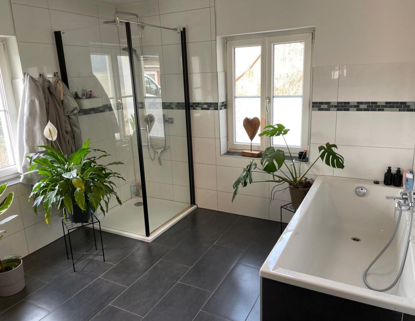 Einfamilienhaus ca.128,36 m², Empersdorf, ruhige erhöhte Lage 4 Zimmer, Pool , Grund 1127 m²