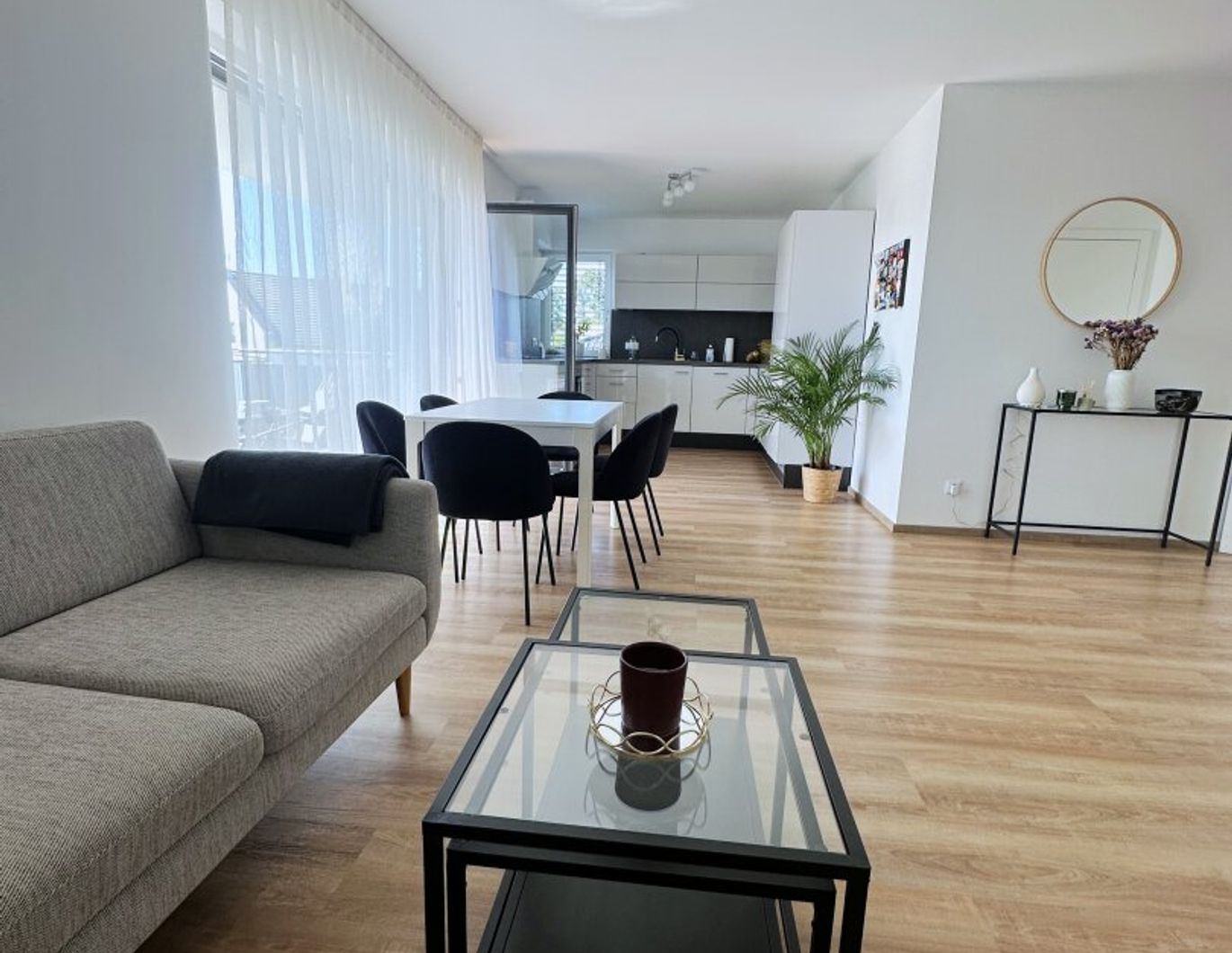 Moderne 3-Zimmer-Wohnung in St. Martin: Balkon und zwei Stellplätze!