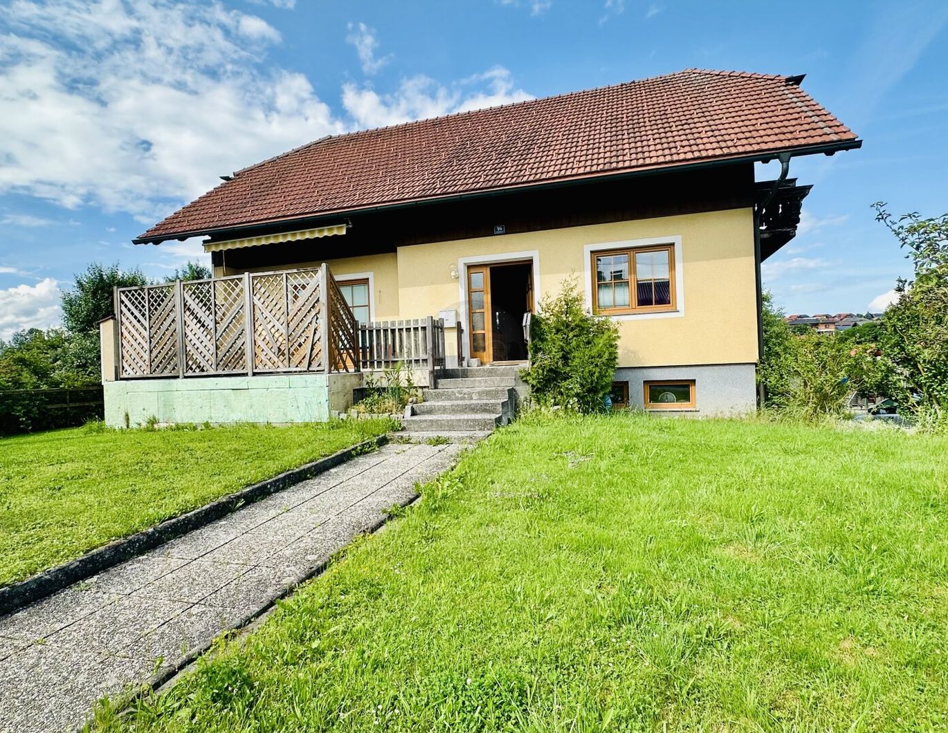 Ihr Traumhaus in Peuerbach: Gepflegtes Einfamilienhaus mit Balkon und Garage