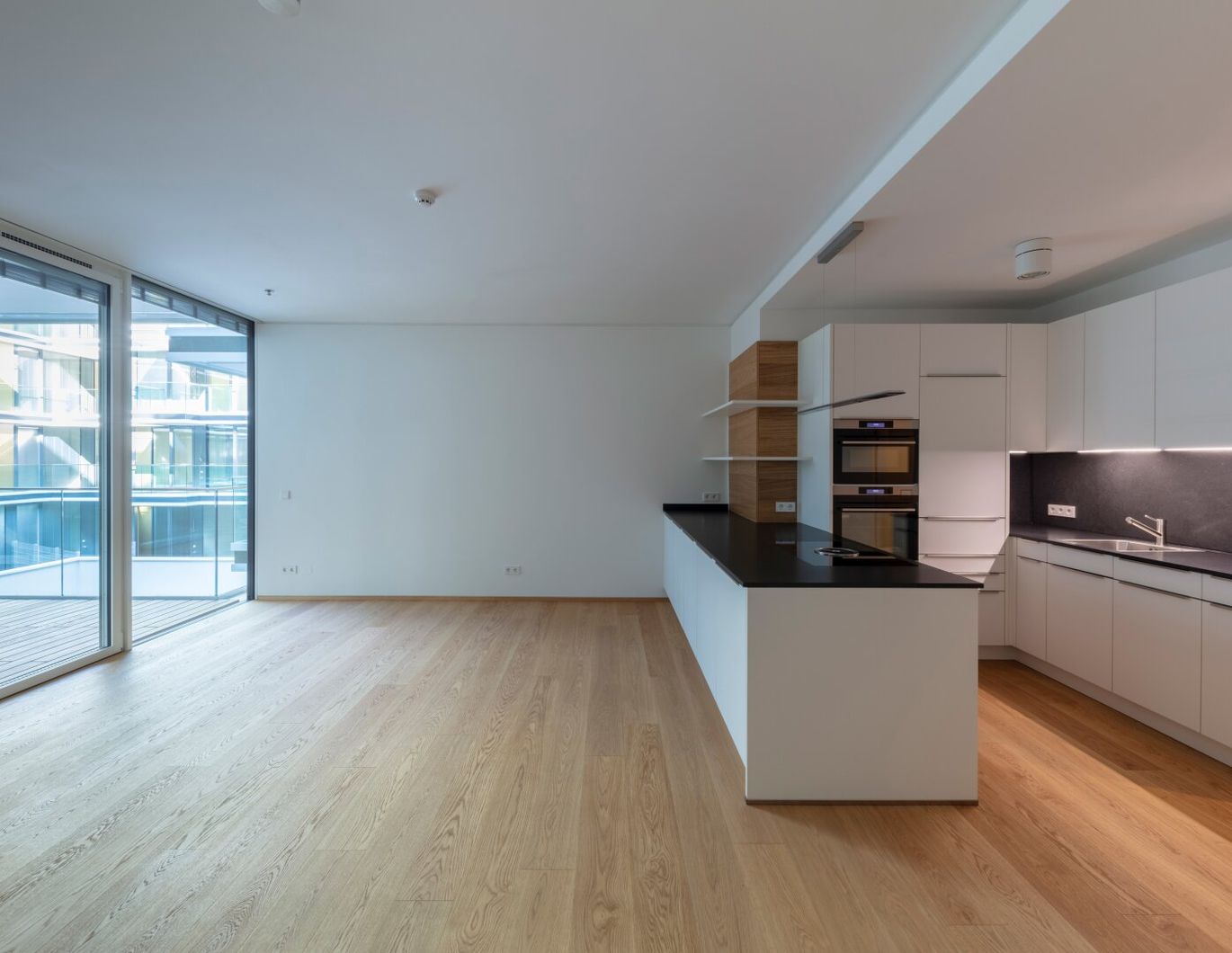 The Ambassy am Stadtpark: Tolles Neubauapartment mit Loggia - Conciergeservice inklusive