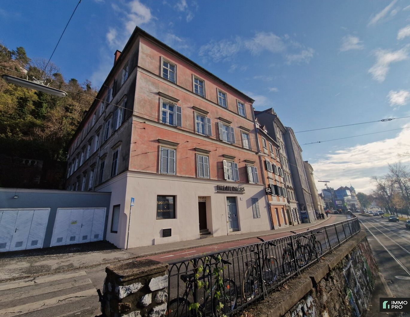 Entzückende Altbauwohnung - drei Zimmer - in zentraler Lage! Innenstadt!