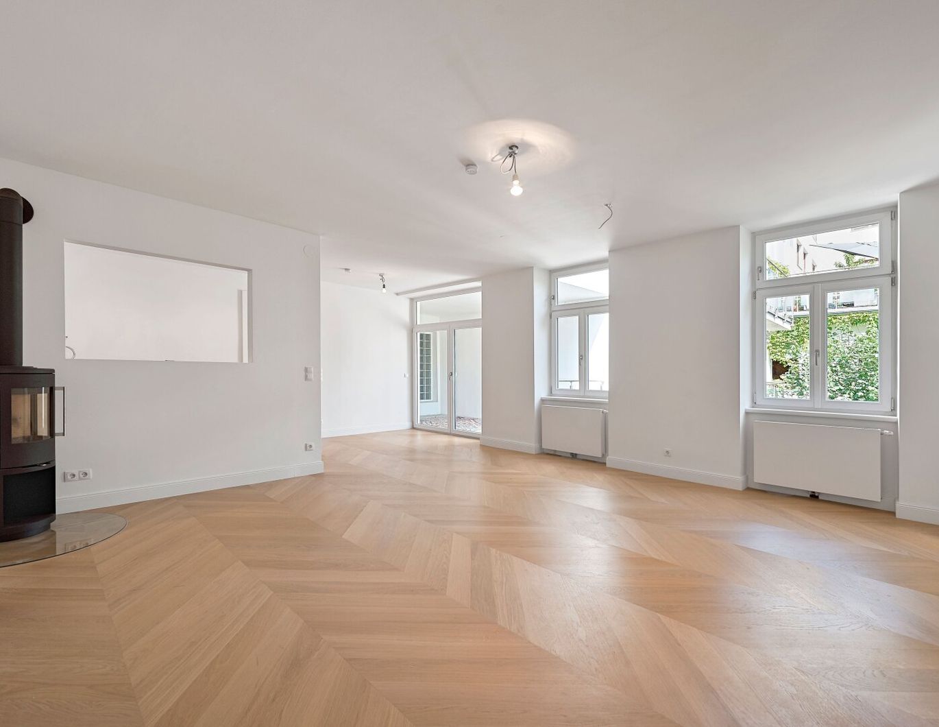 Stilvolle Altbauwohnung mit herrlicher Terrasse & Loggia - in Toplage direkt beim Naschmarkt